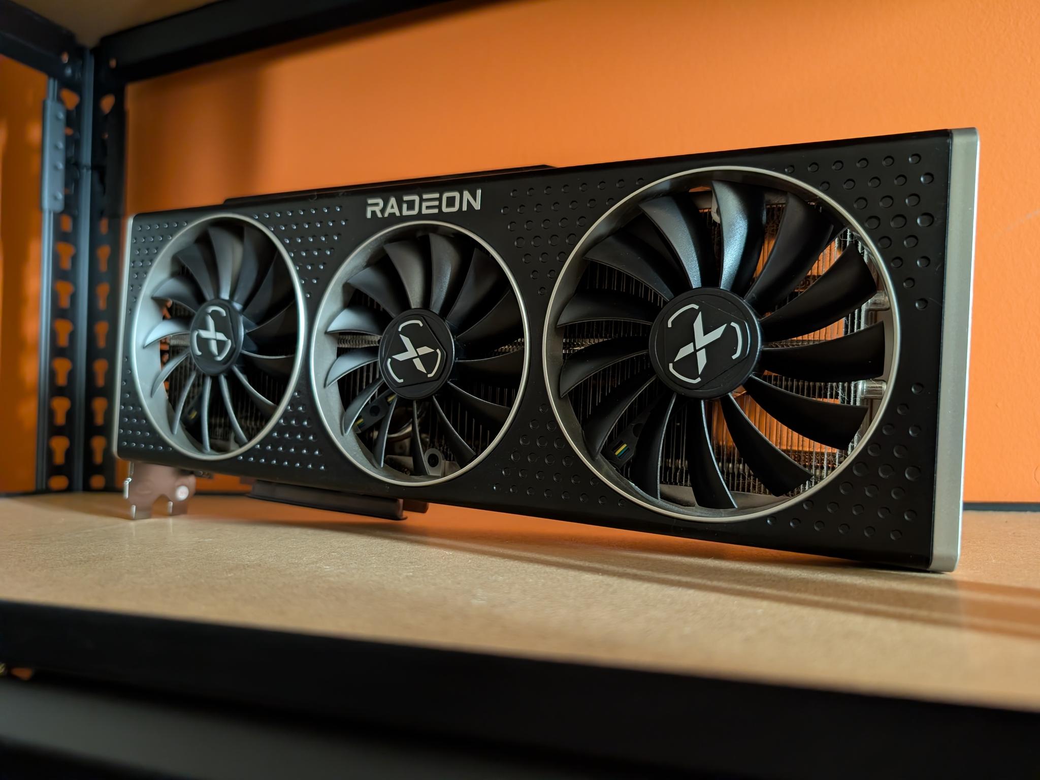 XFX Speedster MERC319 Radeon RX 6800 XT Black Edition - Image 1