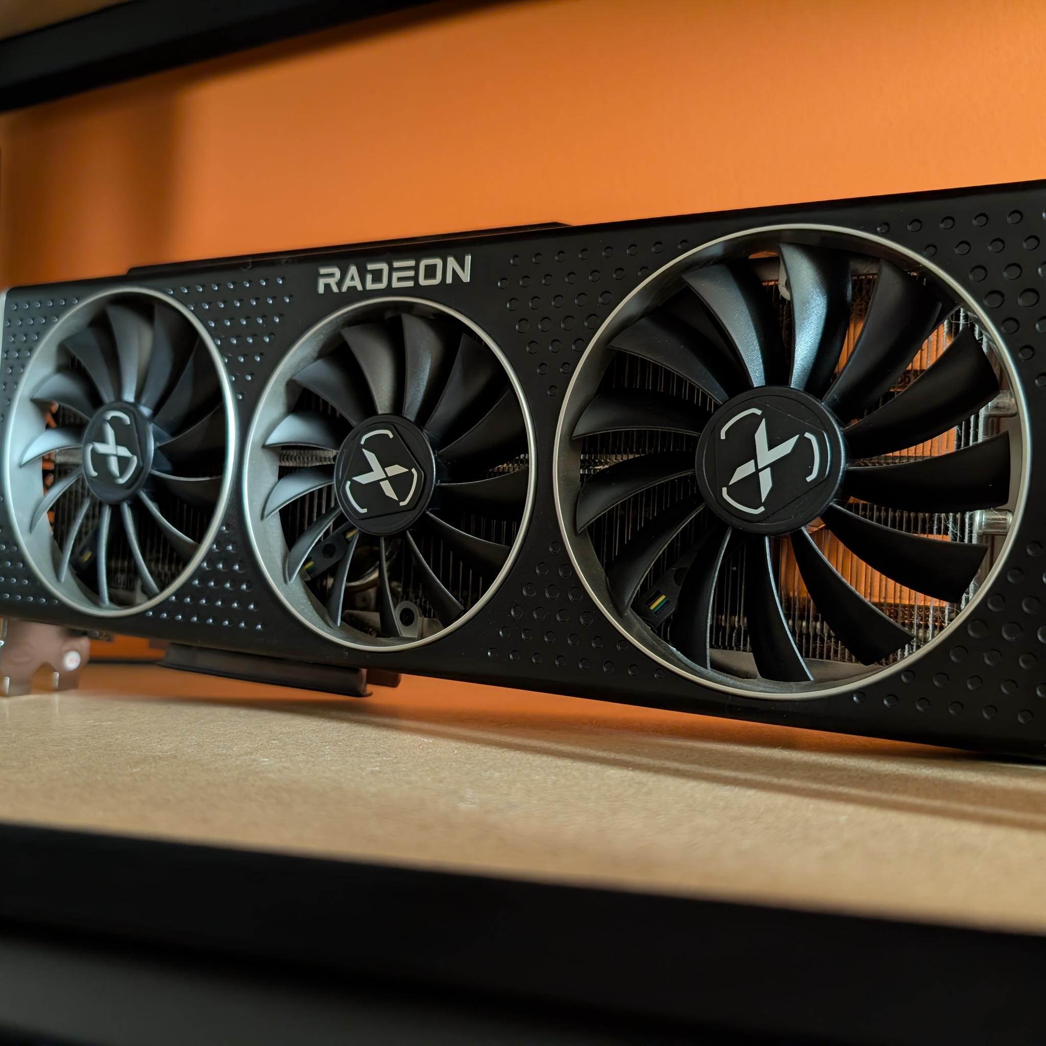 XFX Speedster MERC319 Radeon RX 6800 XT Black Edition