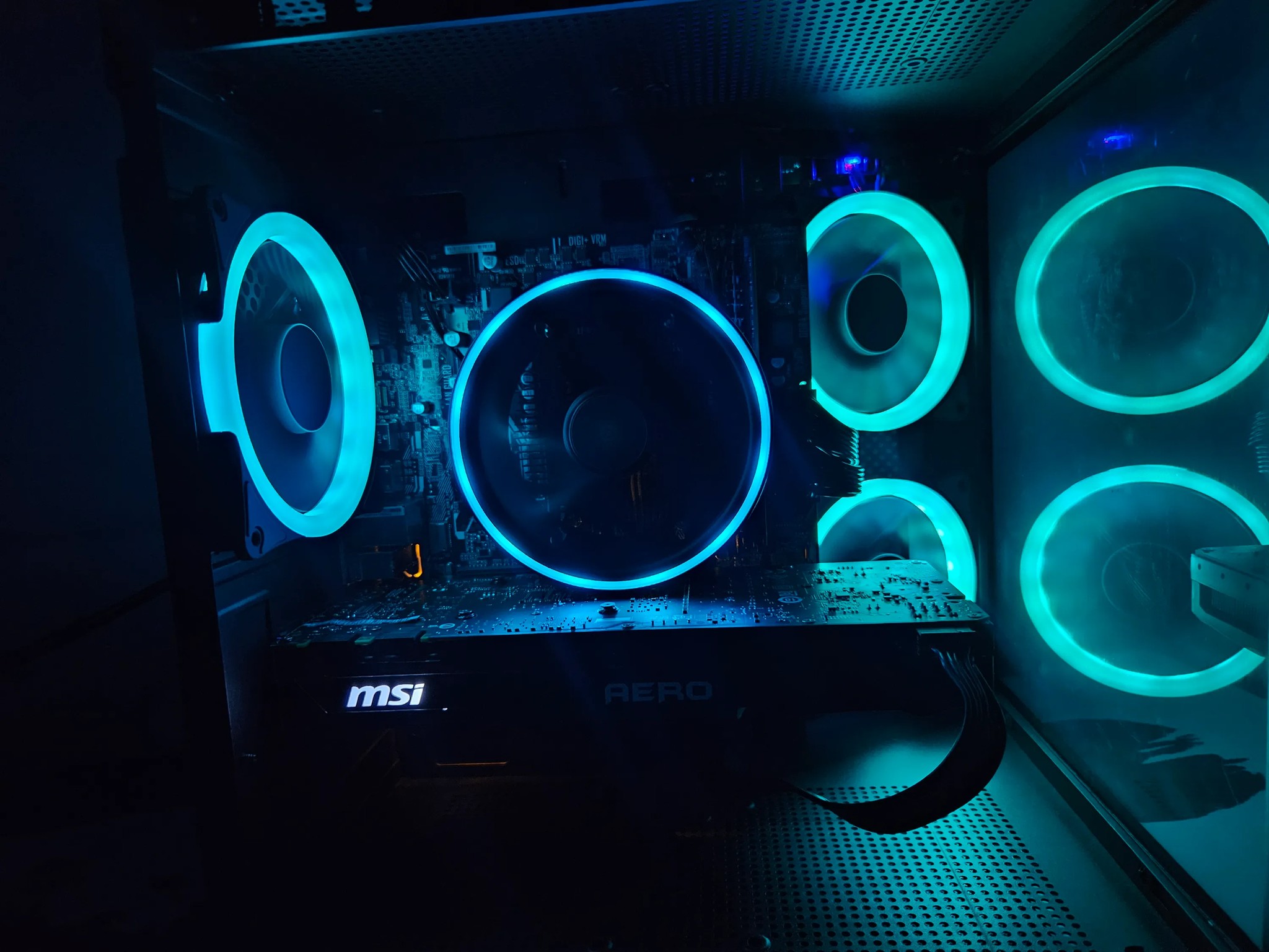 Budget Baller Ryzen 7 / 16GB DDR4 / 1TB SSD / GTX 1070 ti