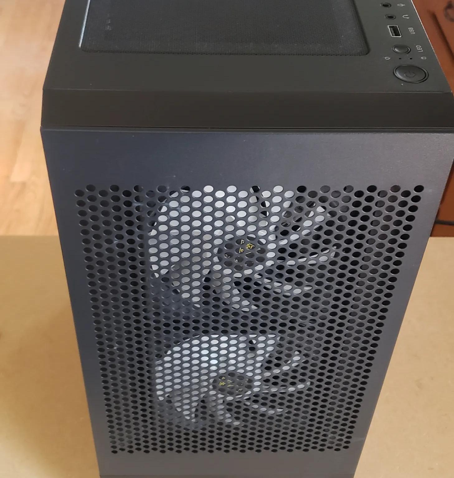 Xeon CPU 12 core GTX 1070 32GB DDR4 budget gaming pc