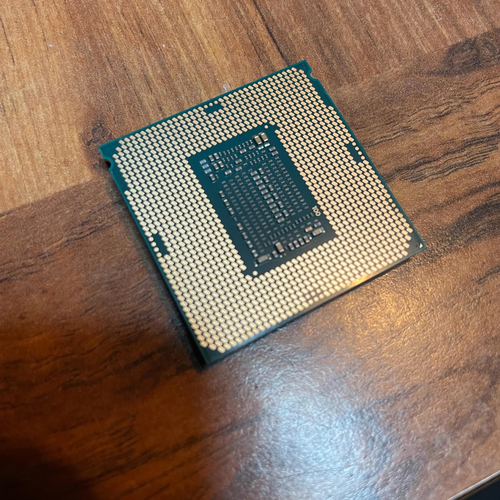 i5-8600K + Gigabyte Z370XP SLI + 32GB Corsair Vengeance 3000MHz Gaming Bundle