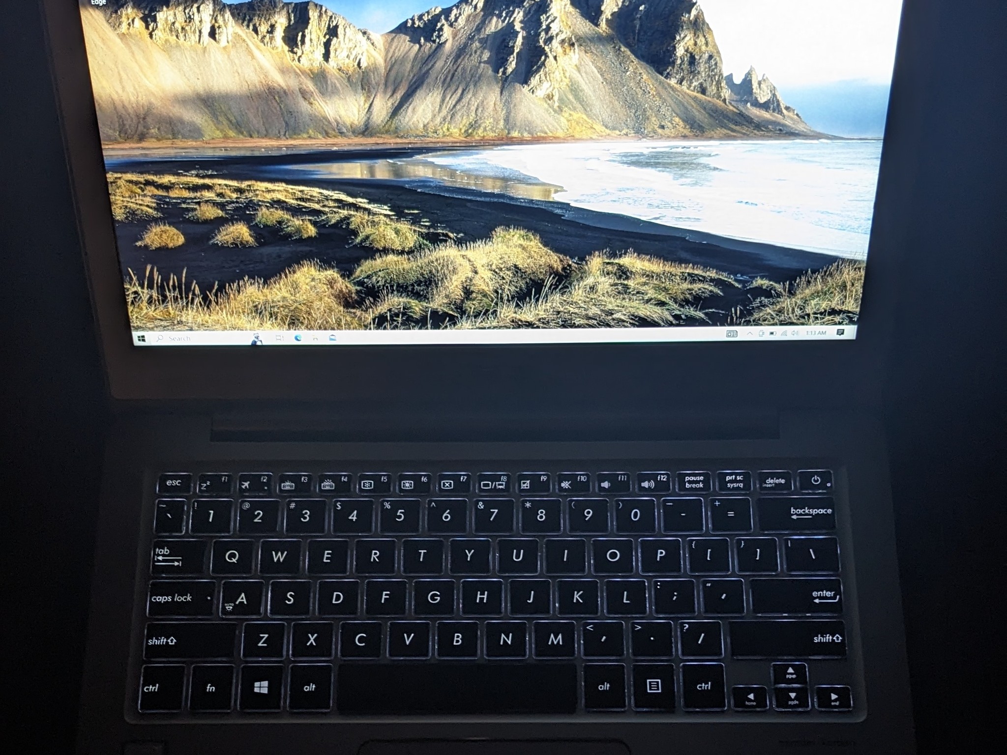 ASUS Zenbook UX330u 1080p 13.3" i5-7200u 256GB SSD 8GB DDR4 1867mhz Ultrabook
