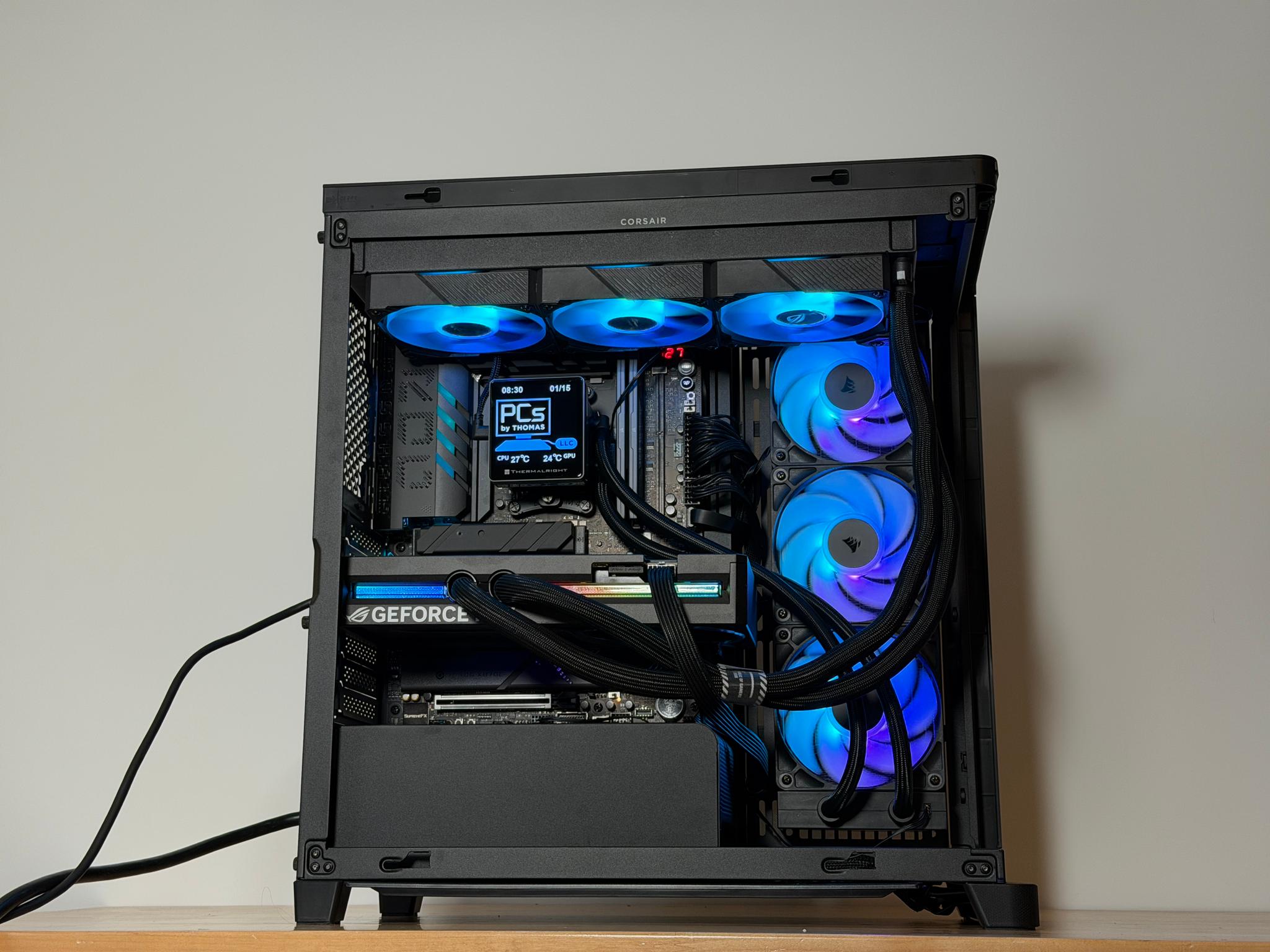 RTX 5090 Astral Liquid Cooled, Ryzen 7 9800x3d Gaming/Workstation PC