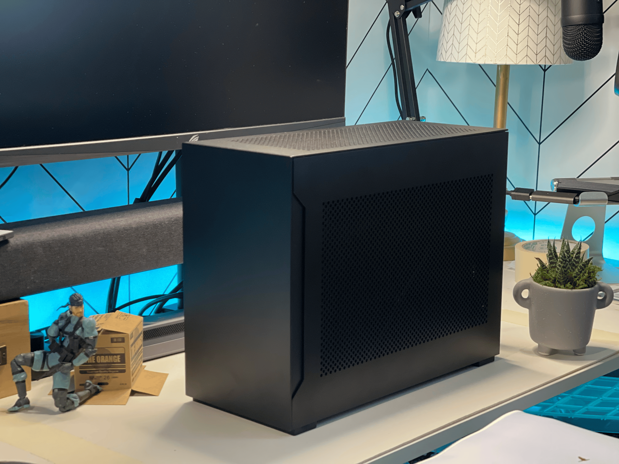 Go Dark 🌑 RTX 3090 FE, i7 13700K, Z690 itx, 32GB DDR5, 1TB nvme, 240mm AIO, Lian Li