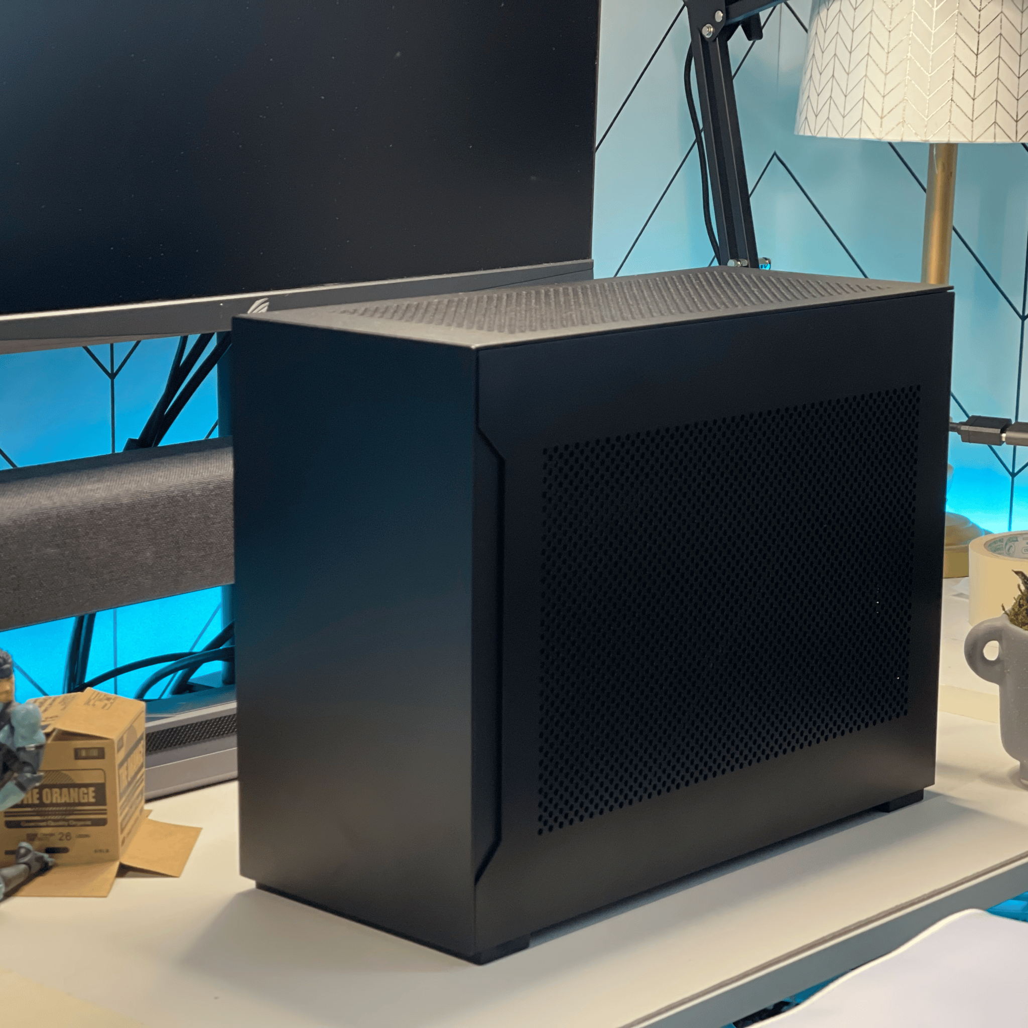 Go Dark 🌑 RTX 3090 FE, i7 13700K, Z690 itx, 32GB DDR5, 1TB nvme, 240mm AIO, Lian Li