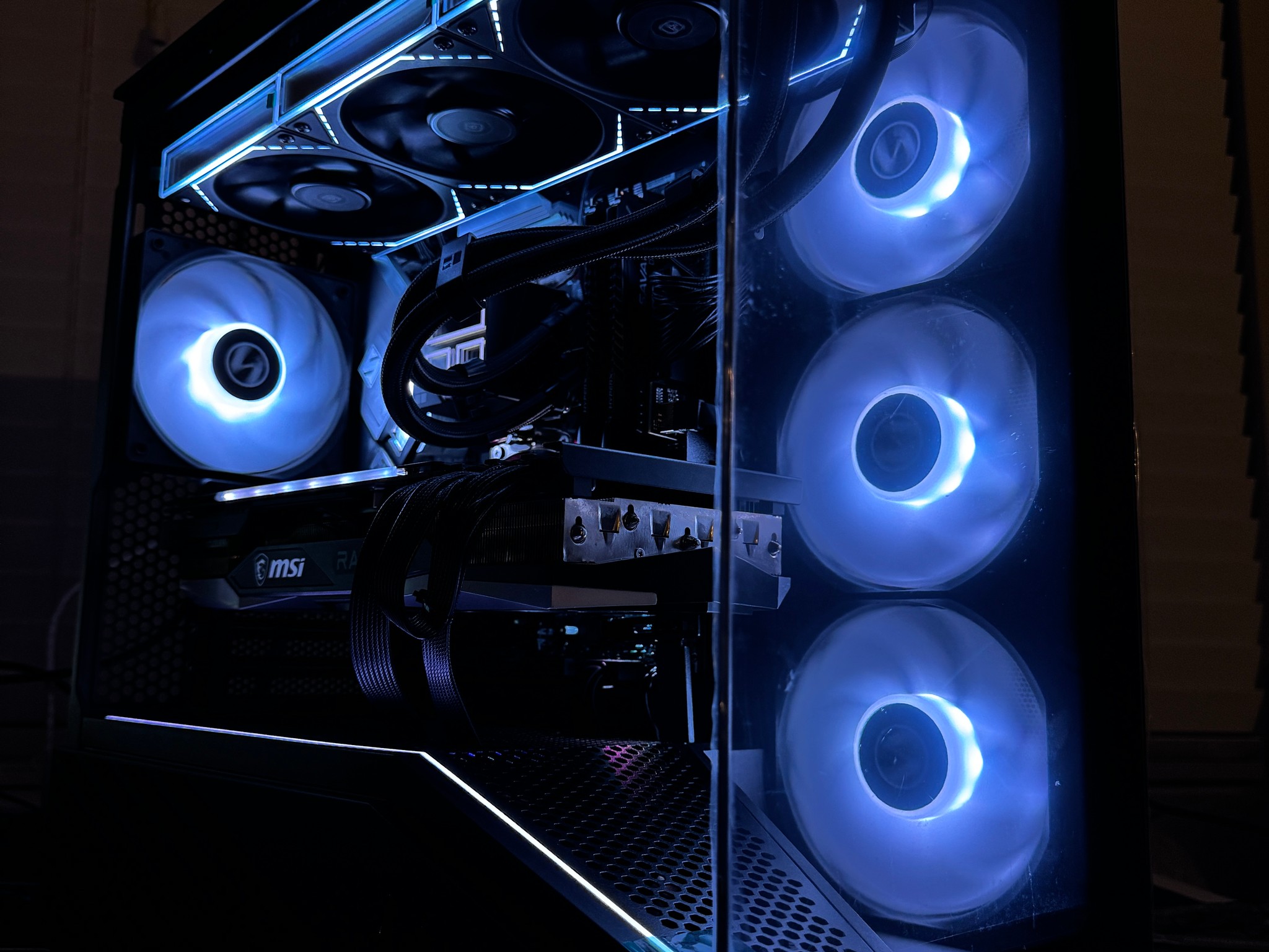 High-End 4K/1440/1080p Gaming PC – Ryzen 5 5600X3D | RX 6900 XT | 32GB DDR4 | Lian Li RGB Case!