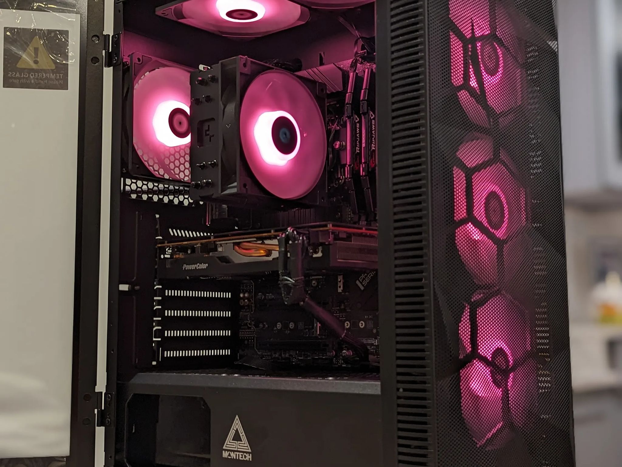 | i7-12700k | Rx 6700xt | 1TB M.2 NVMe [High End Gaming PC]