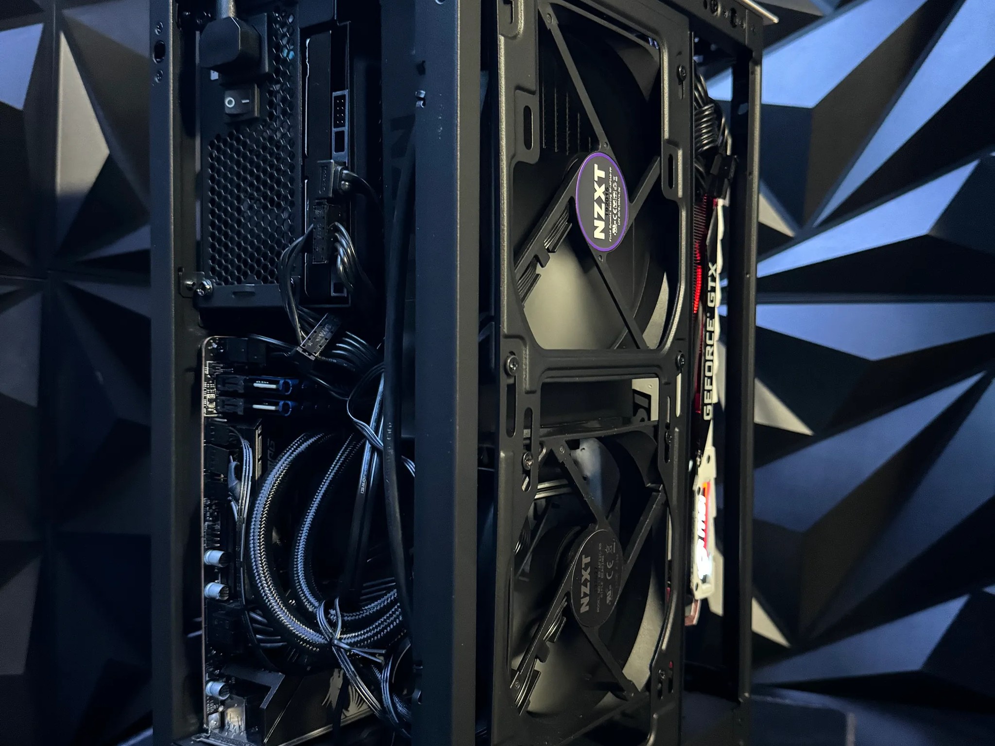 ⚡🏢🏃Power Tower GO⚡🏢🏃 Intel i9| GTX 1080Ti | 32 GB DDR4| 1 TB NVME| 4 TB HDD|