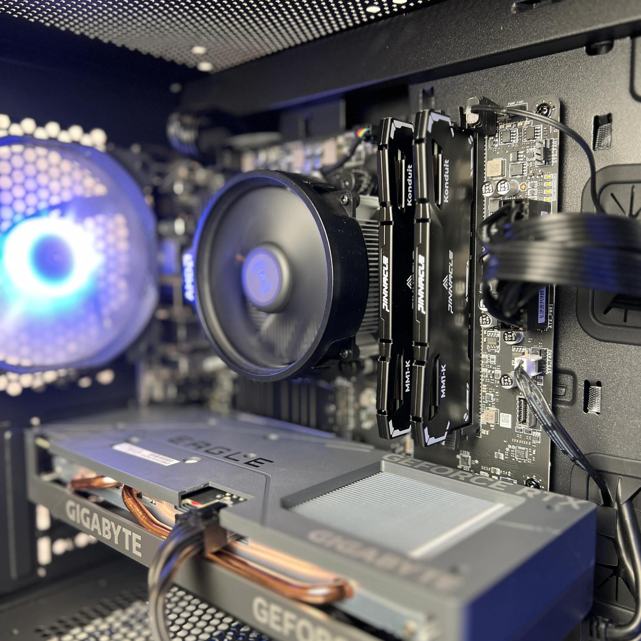 RTX 4060 Ryzen 5 5600 32GB RAM 1TB M.2 Gaming PC