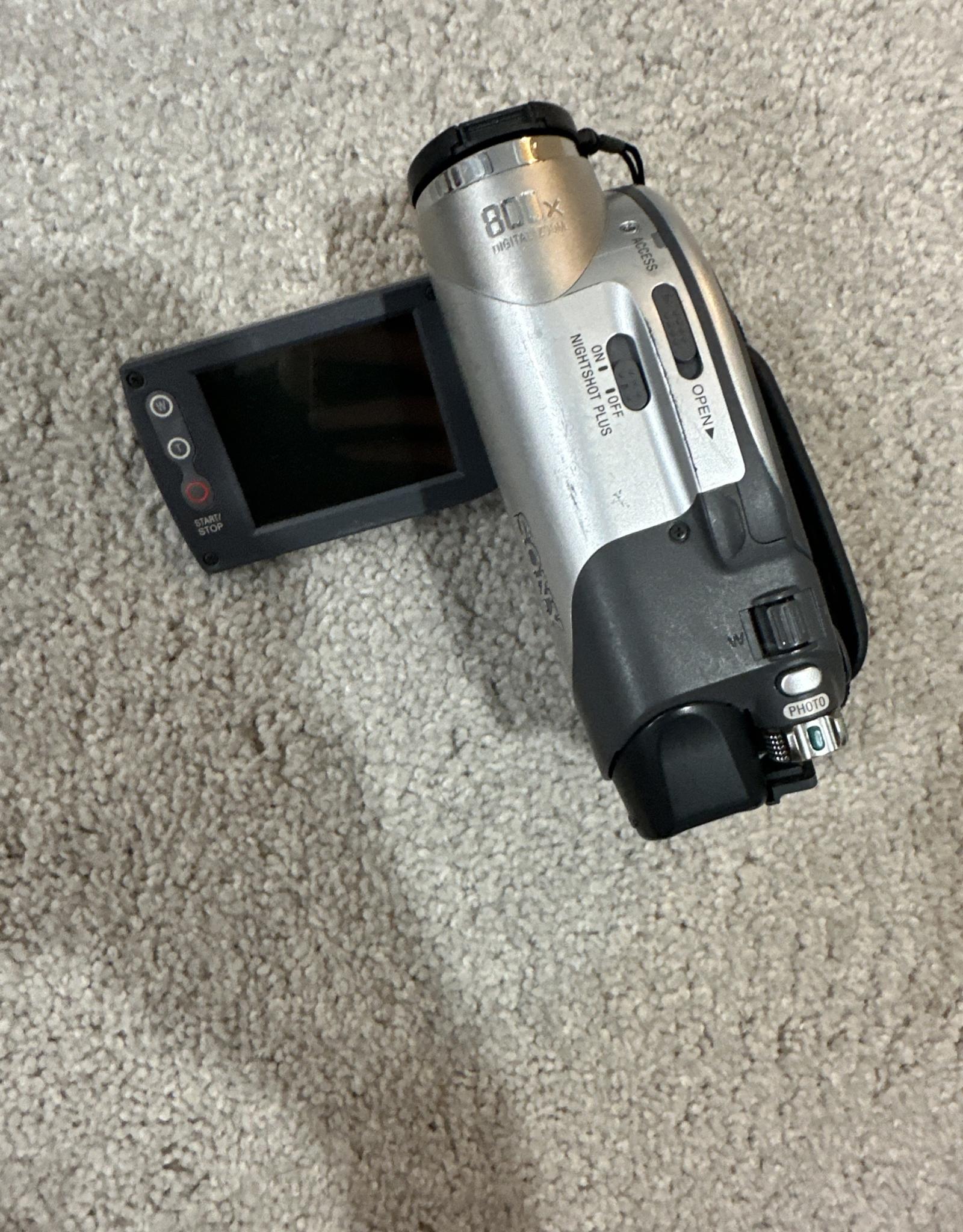 Sony Handycam Camcorder DCR-DVD105 Mini DVD