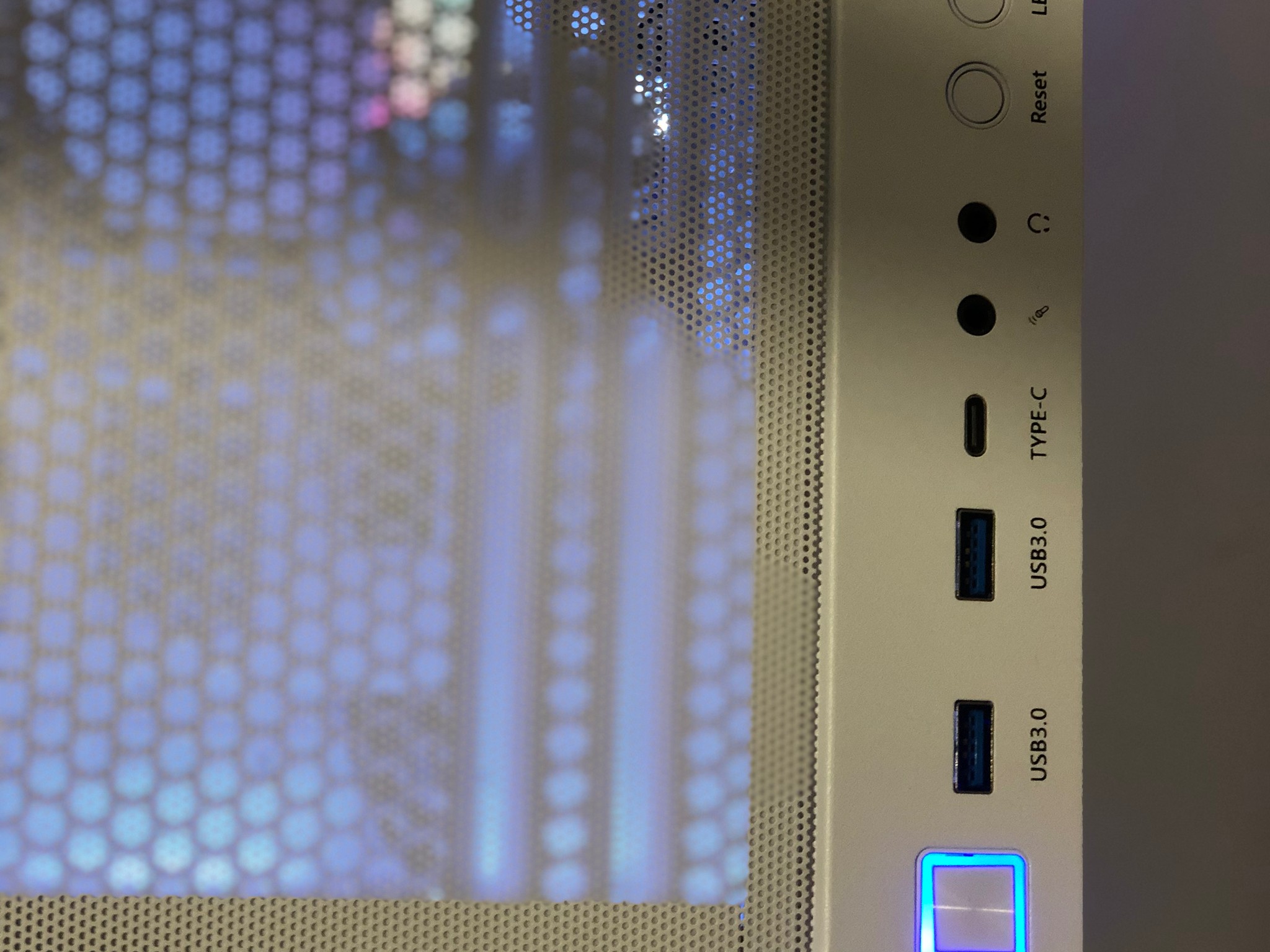$675 White Gaming Pc - ryzen 5 - 2060 - 16gb or ram