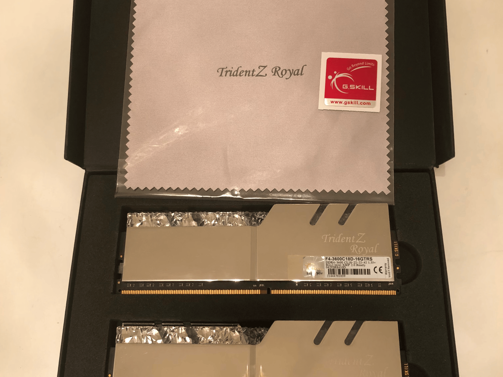 ***Like New*** G.Skill Trident Z Royal RGB 16GB (2 x 8GB) DDR4-3600 CL18 [SILVER]