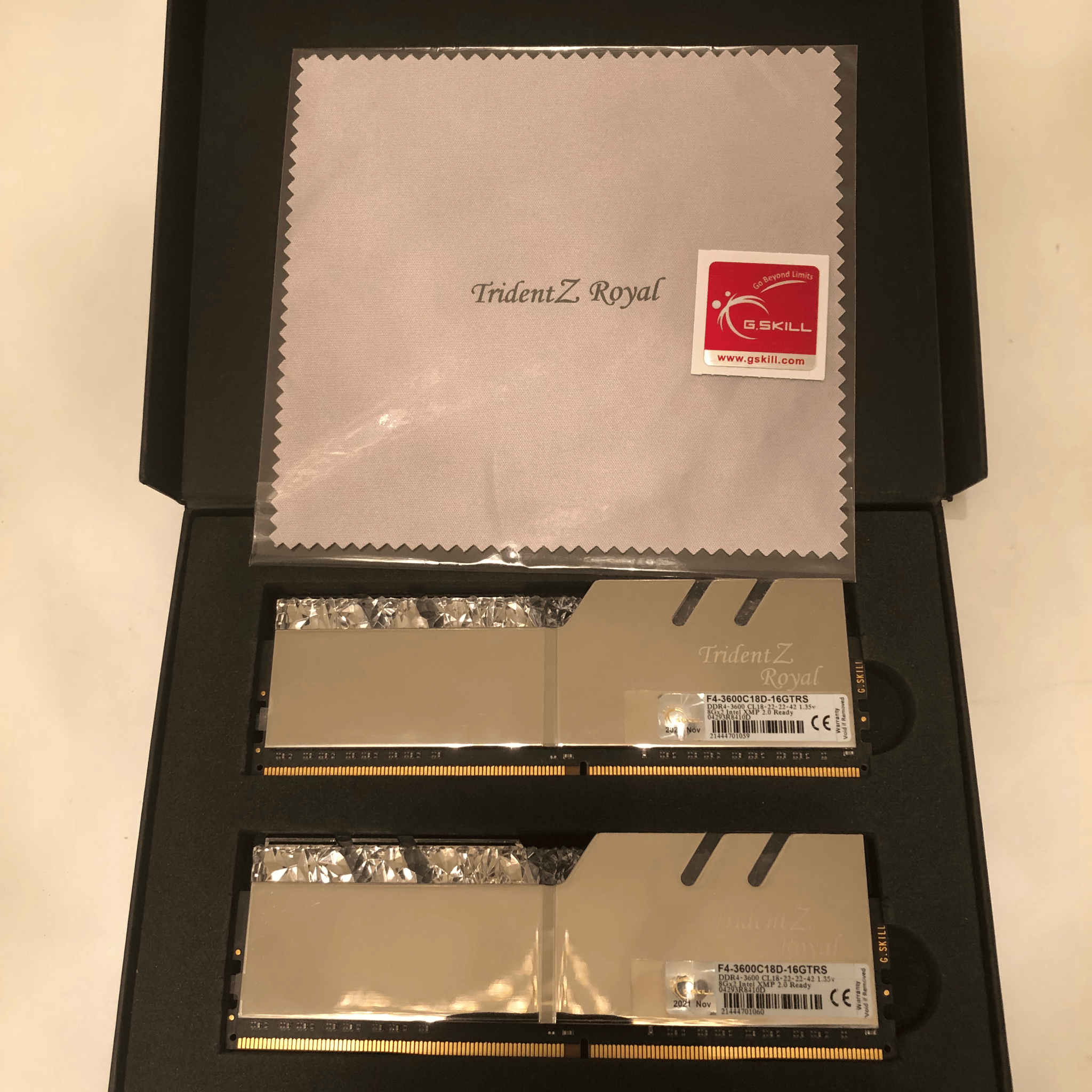 ***Like New*** G.Skill Trident Z Royal RGB 16GB (2 x 8GB) DDR4-3600 CL18 [SILVER]