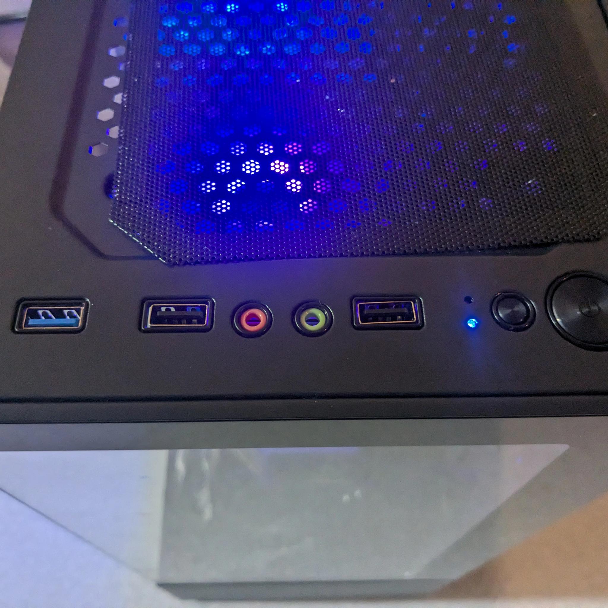 Gaming PC - Ryzen 5 3600, RX 580 8gb, 16gb RAM / 512gb SSD