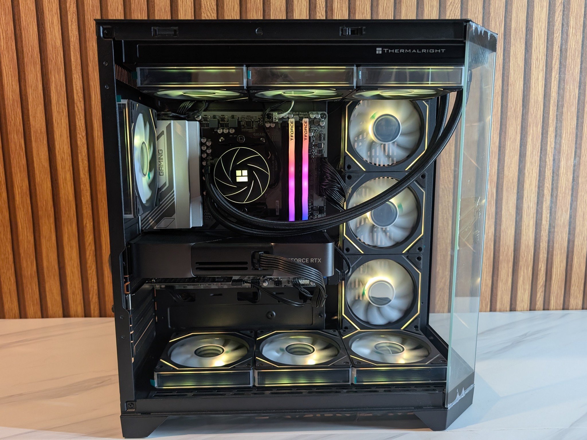 RTX 5070 FE | RYZEN 5 7600X | 1TB SSD | 16GB DDR5 | 650W | 360MM AIO