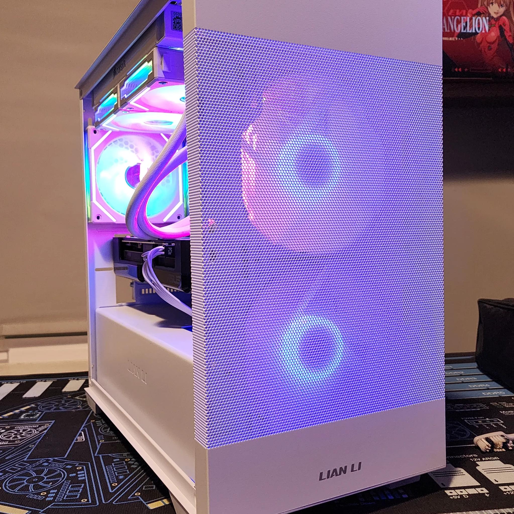 💥Versatile White PC💥 RTX 4070 | Ryzen 7 7700X | 32GB DDR5 | 1TB NVME M.2 | Windows 11 Pro