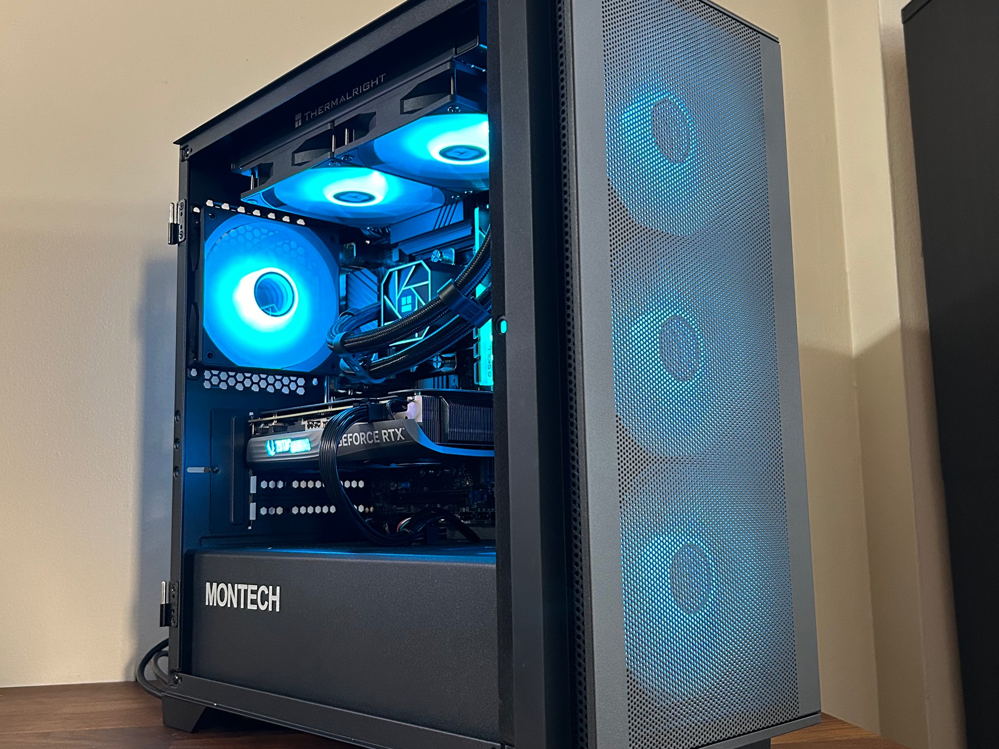 RTX 4070 Super | Intel i5 13400F | 32GB DDR4 | 1TB SSD | WI-FI | The Aviator Elite