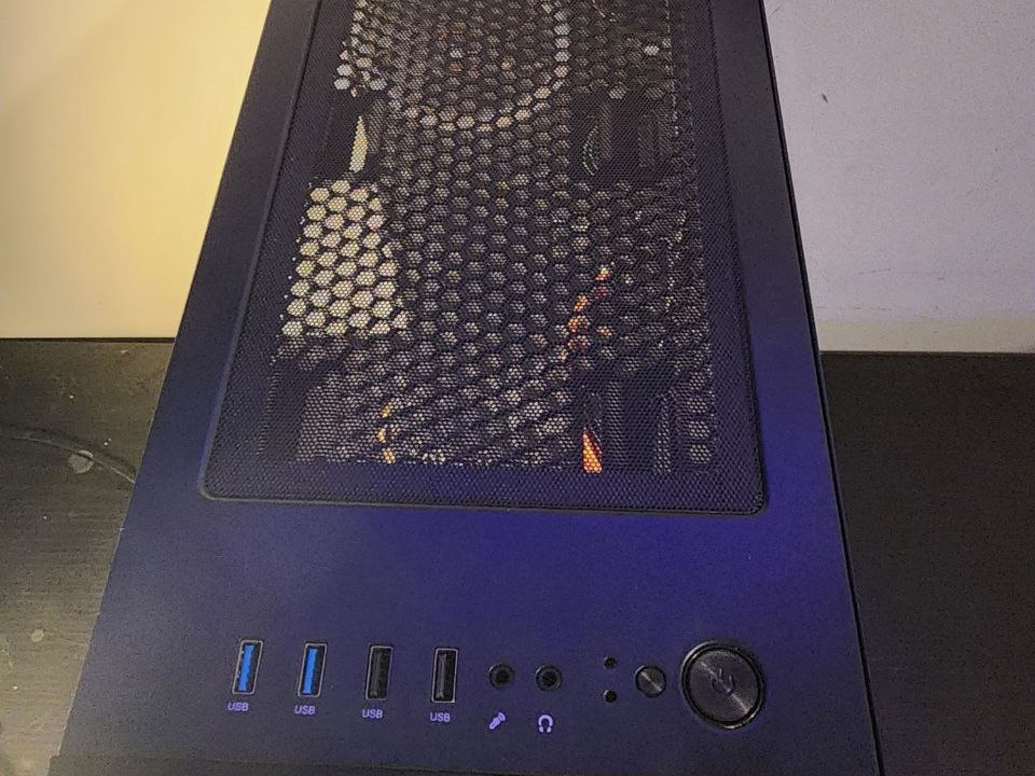 GeForce RTX 2060 Custom Gaming PC - Core i5-9400F, 3D V-Cache 1TB SATA SSD