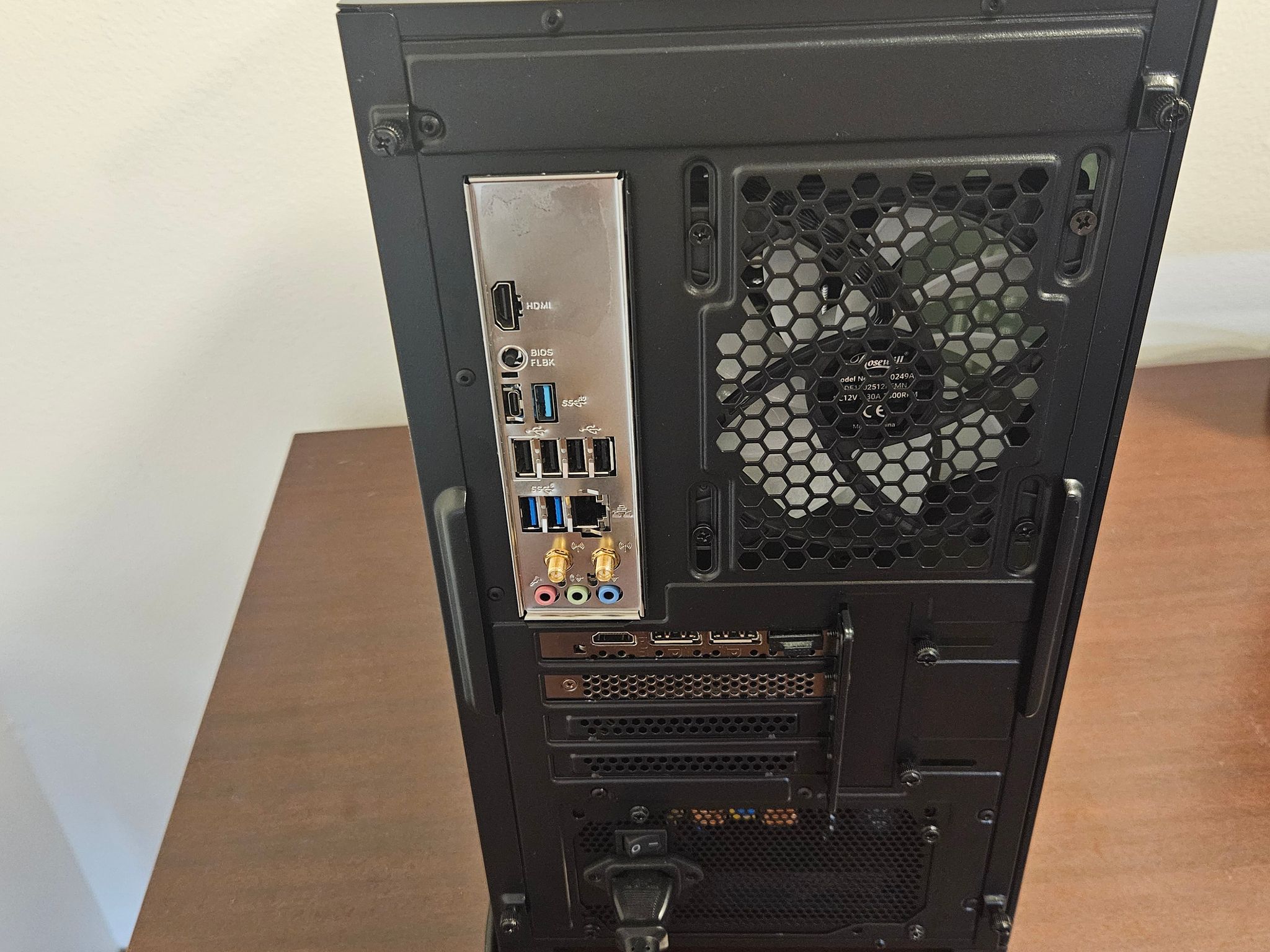 Ryzen 7 7700 RTX 4070 TI Super 16gb 32gb DDR5 Ram 2tb NVME SSD