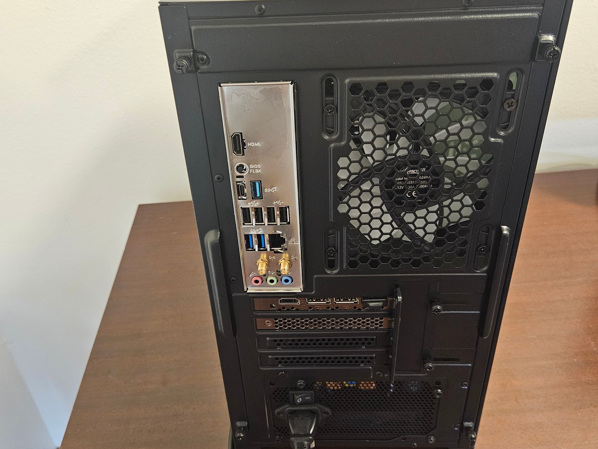 Ryzen 7 7700 RTX 4070 TI Super 16gb 32gb DDR5 Ram 2tb NVME SSD