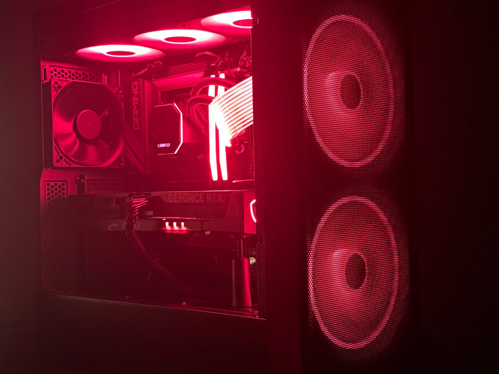 / RTX 5070TI / R7 9700X  /4K MONSTER / 32GB DDR5 / 2TB SSD