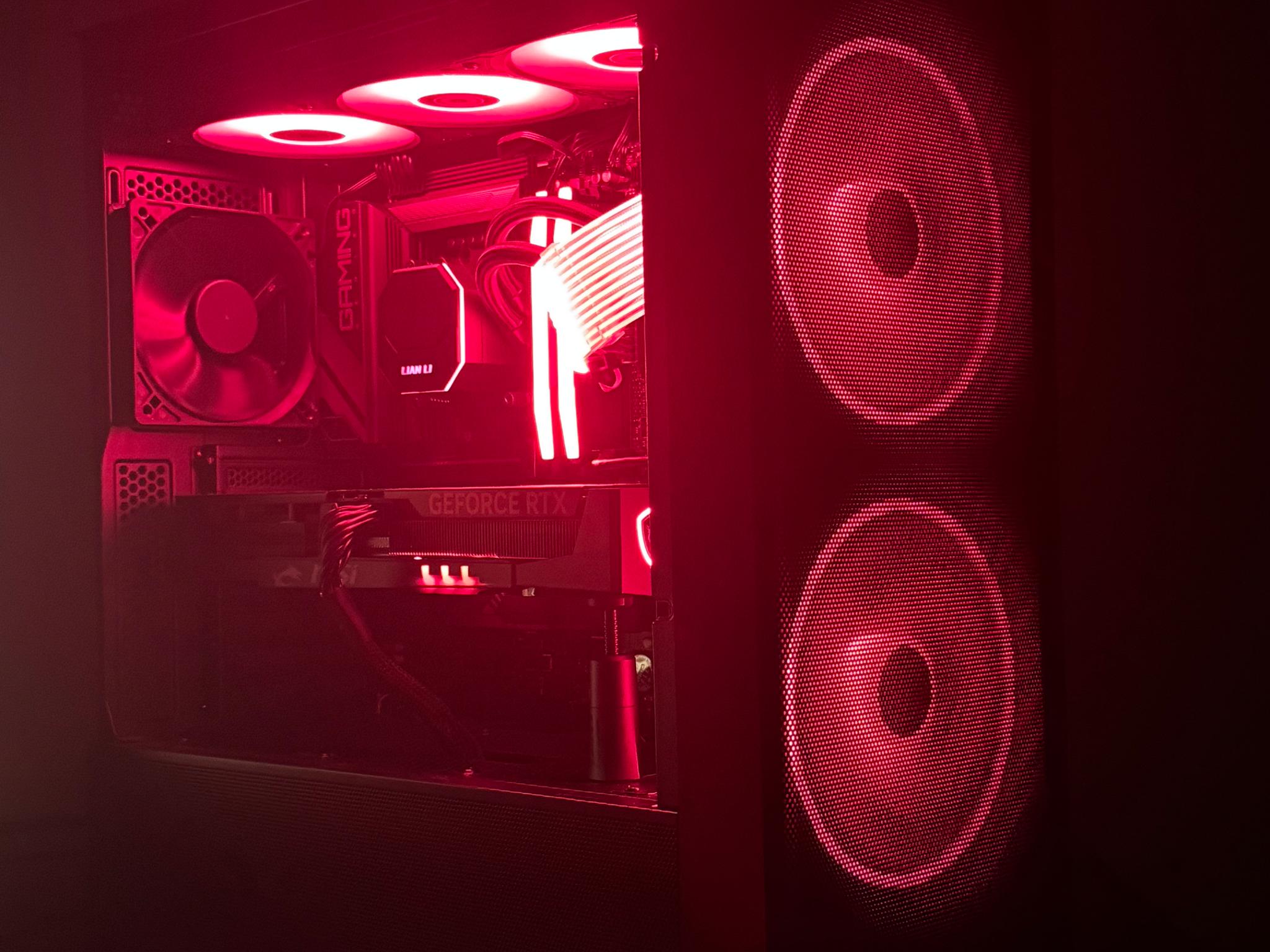 / RTX 5070TI / R7 9700X  /4K MONSTER / 32GB DDR5 / 2TB SSD