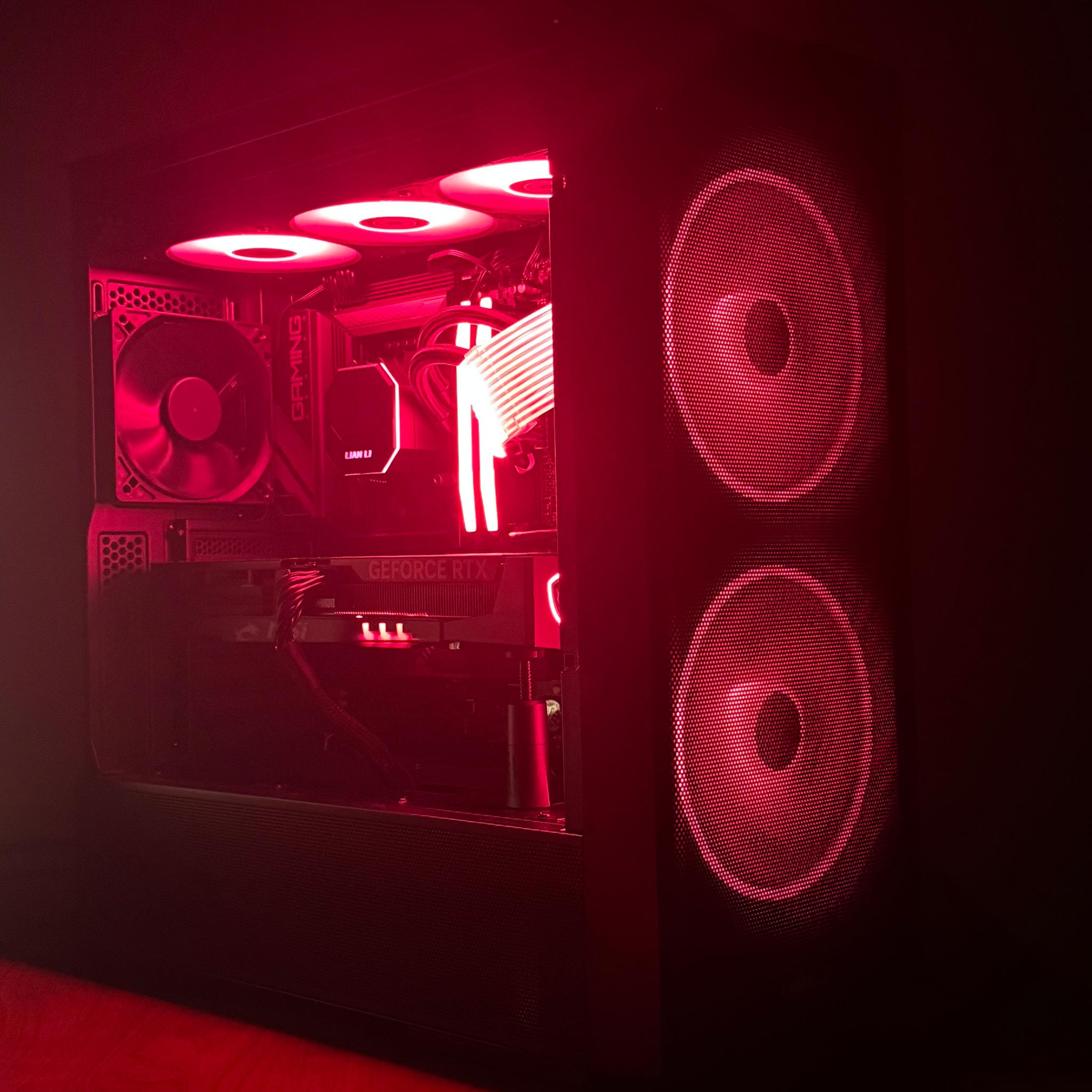 / RTX 5070TI / R7 9700X  /4K MONSTER / 32GB DDR5 / 2TB SSD