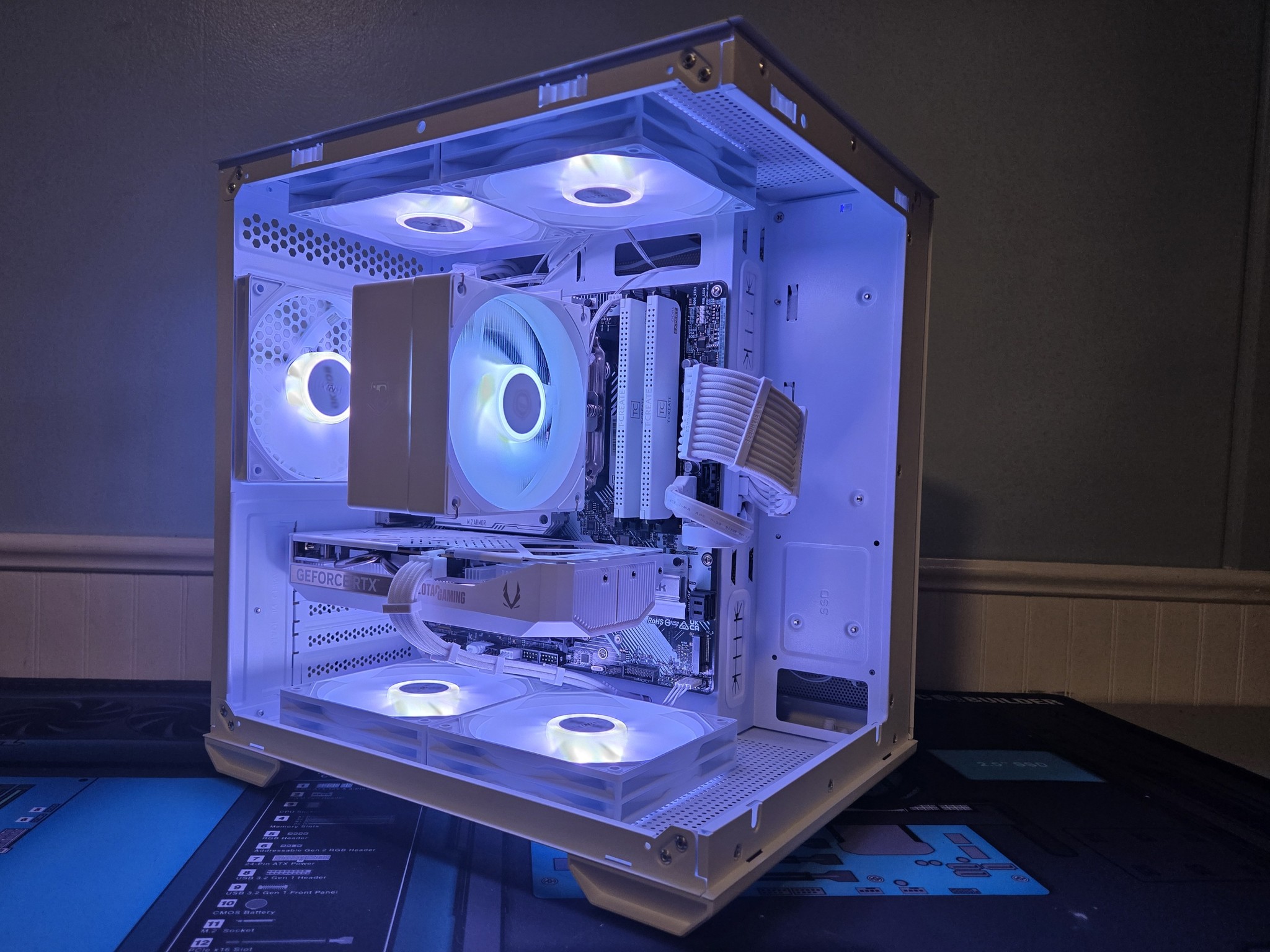 🪙🩶Gold/Silver PC | Ryzen 5 7500F|RTX 5060 8GB|1TB NVME|16GB DDR5|Wifi/Bt| Win 11 Pro 🩶🪙