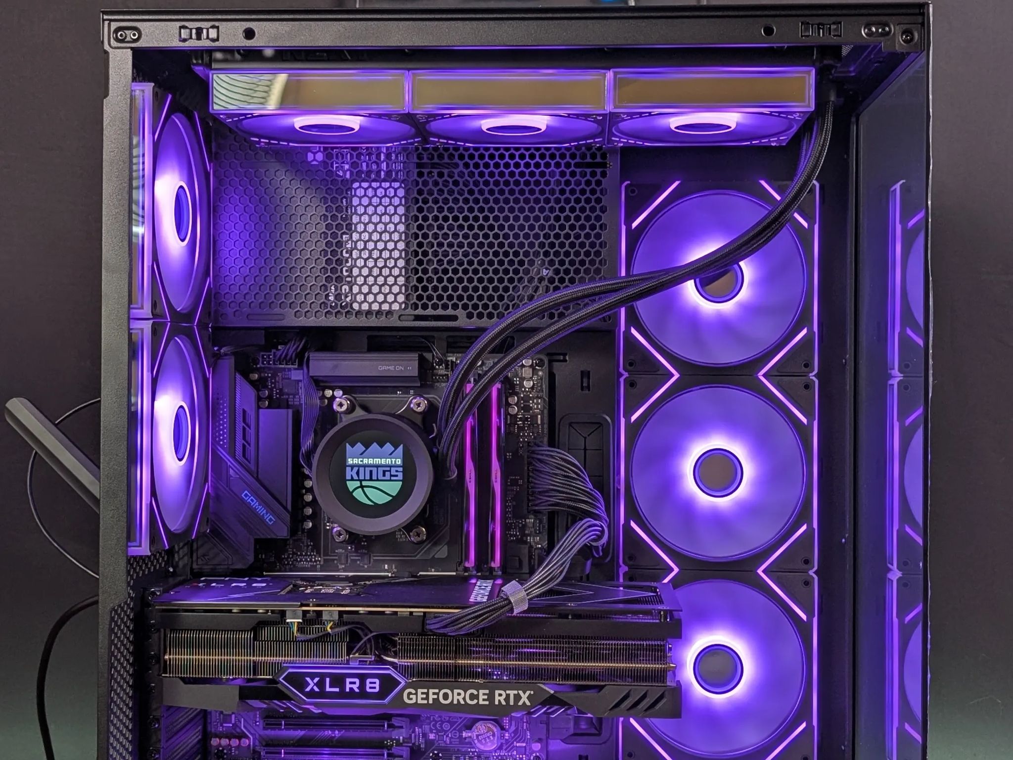 RTX 4090 // Ryzen 9 7950x3D // 64GB DDR5 // 2TB Samsung 990 Pro // WiFi