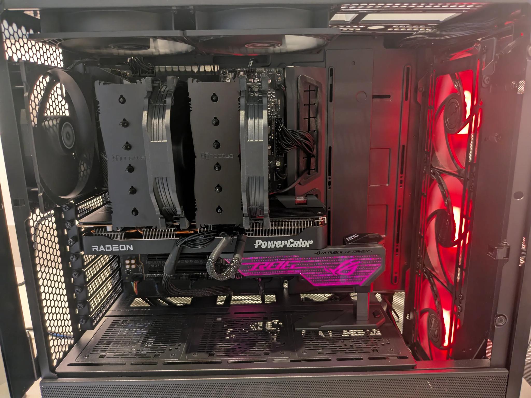 Red Oni - RX 9070, Ryzen 7 7800X3D, 32 GB DDR5 RAM, 2 TB NVME, Noctua NH-D15