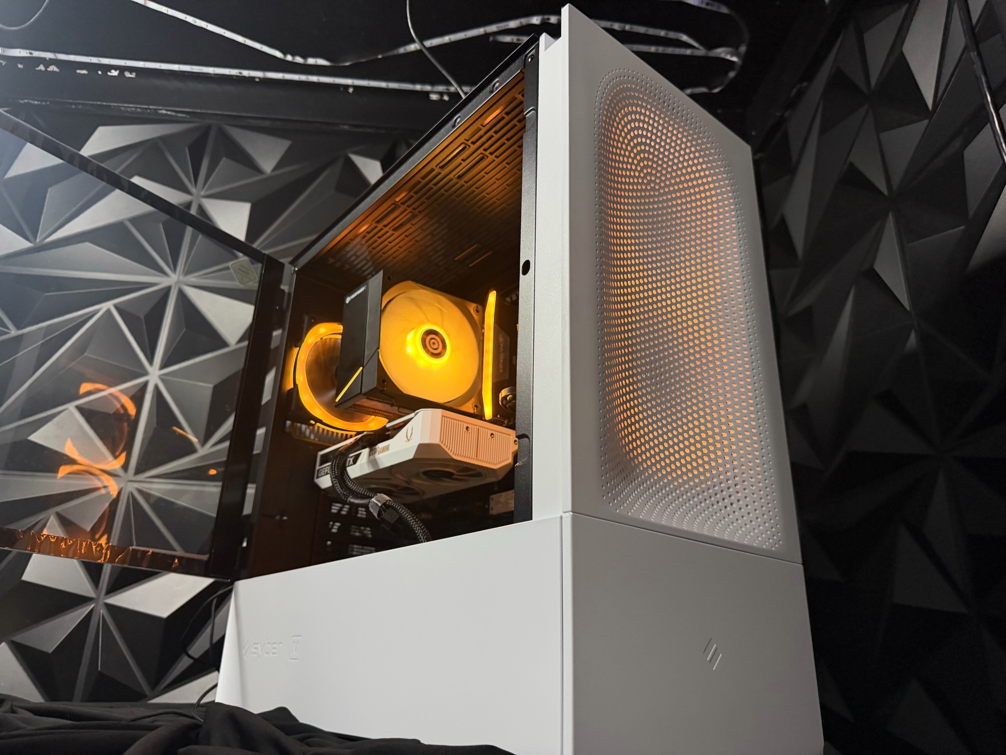 ⚡🌐 CYBER REMIX Ti 🌐⚡Ryzen 5 8400F| RTX 5060Ti| 16 GB DDR5| 750GB NVMe| 1000W PSU