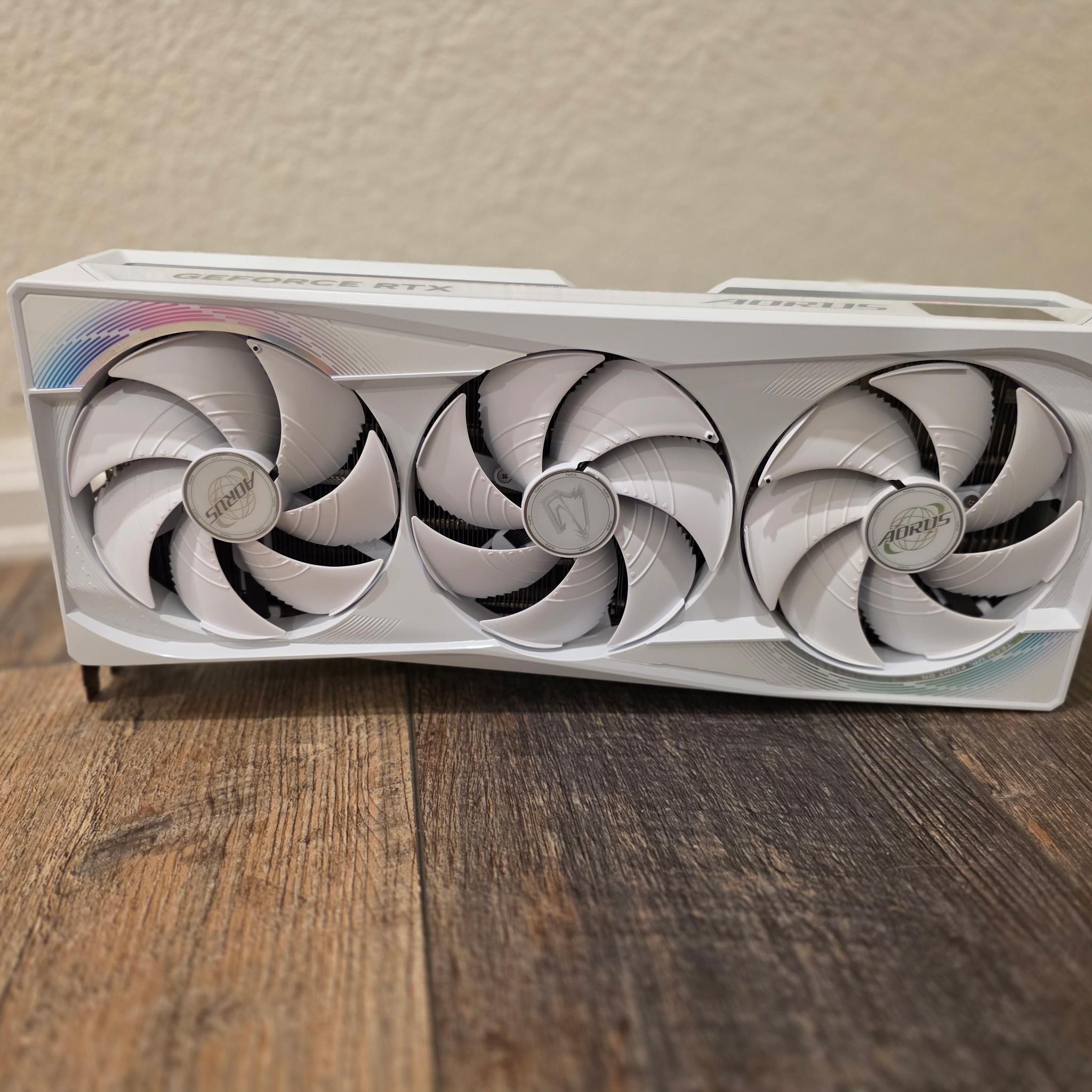 GIGABYTE AORUS GeForce RTX 5090 MASTER ICE 32G