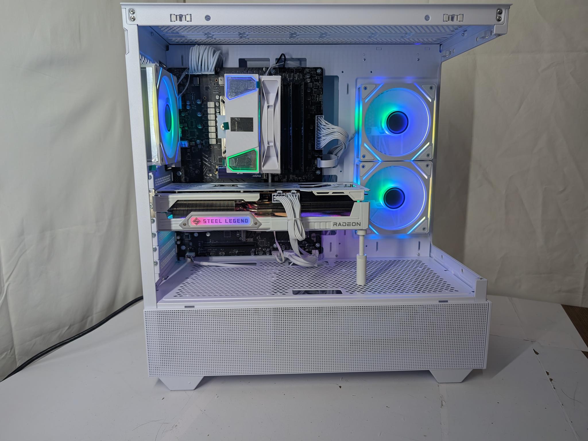 ALL WHITE | 9070XT 16GB | RYZEN 5 7500F | 1000W POWER SUPPLY