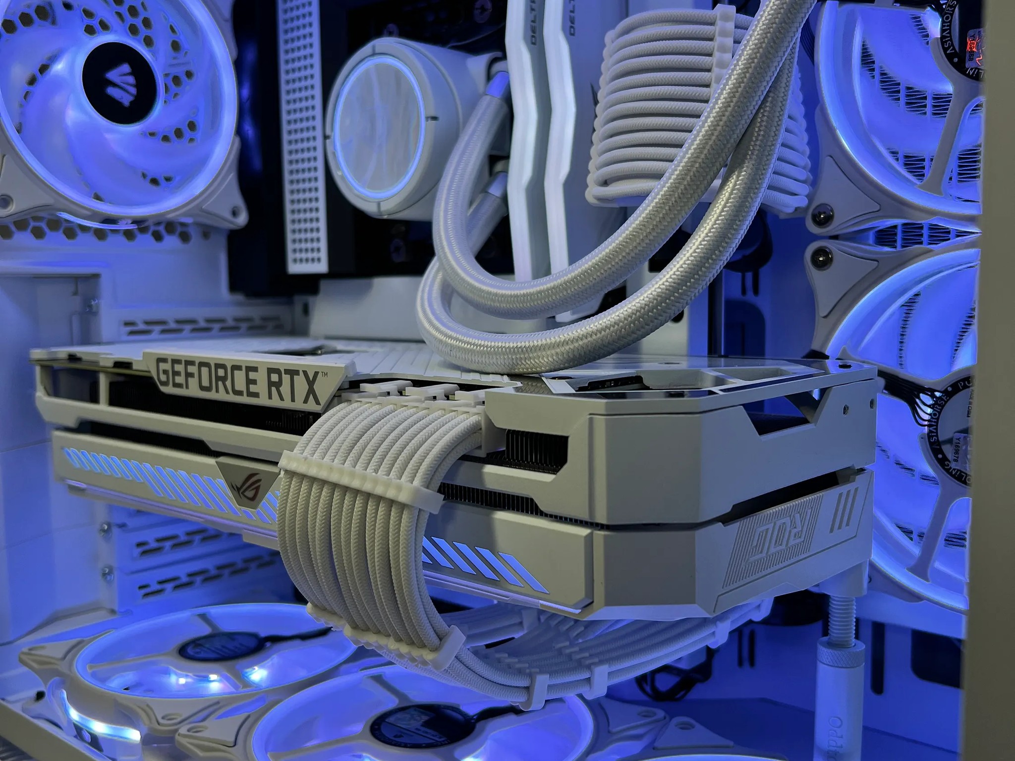 Snow Edition - Ryzen 7 5800X | ROG Strix 3080 Gaming PC