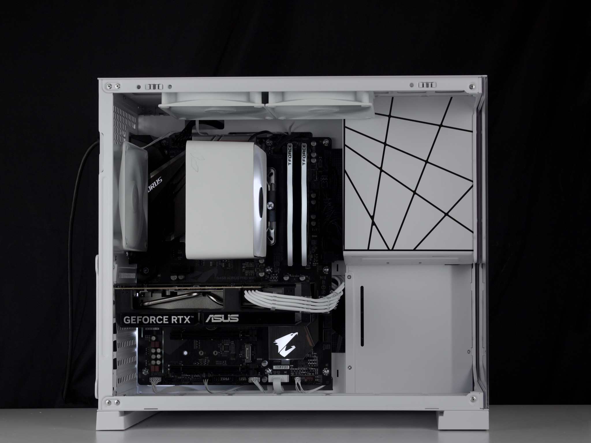 🧊❄️🧊 White Gaming PC – RTX 5060, Ryzen 5 5600X, 16GB RAM, 1TB SSD - WiFi, BlueTooth 🧊❄️🧊