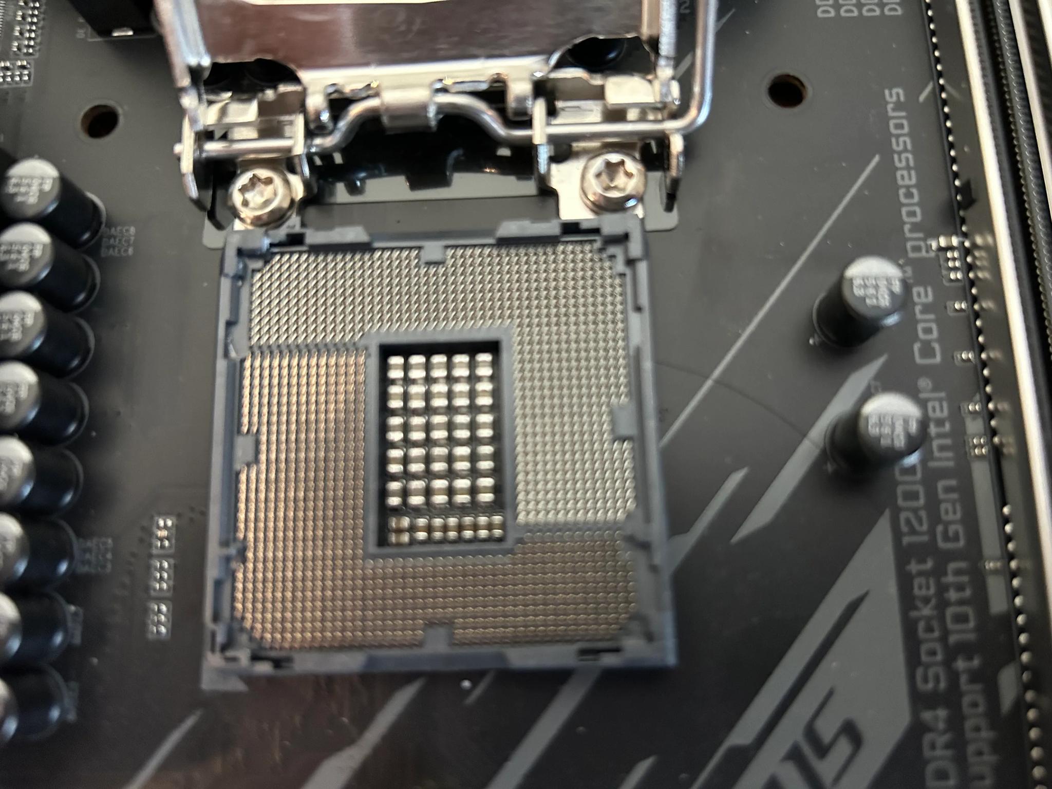 Gigabyte Z490 Aorus Elite 