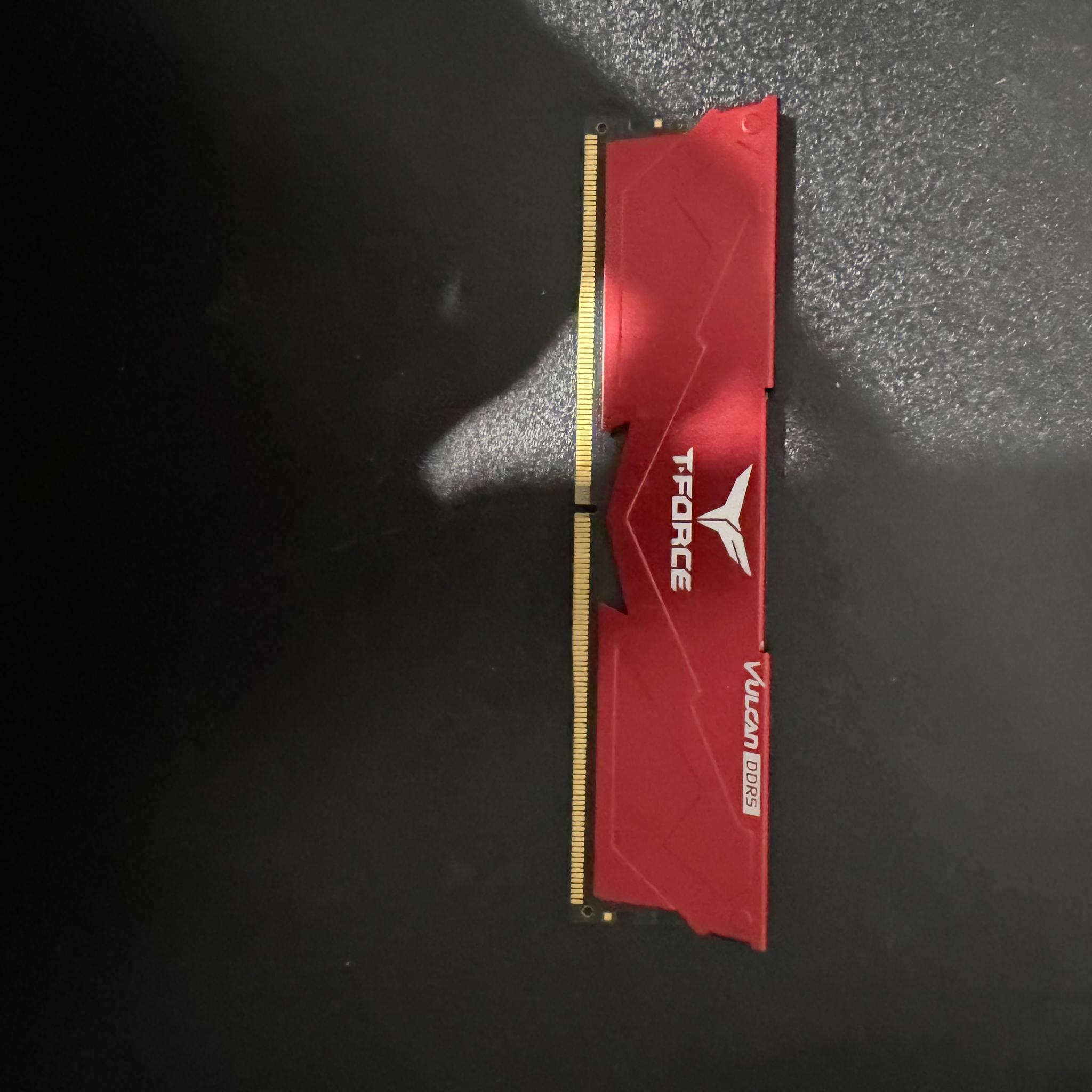 T-Force Vulcan DDR5 16GB 6400 MT/s CL38