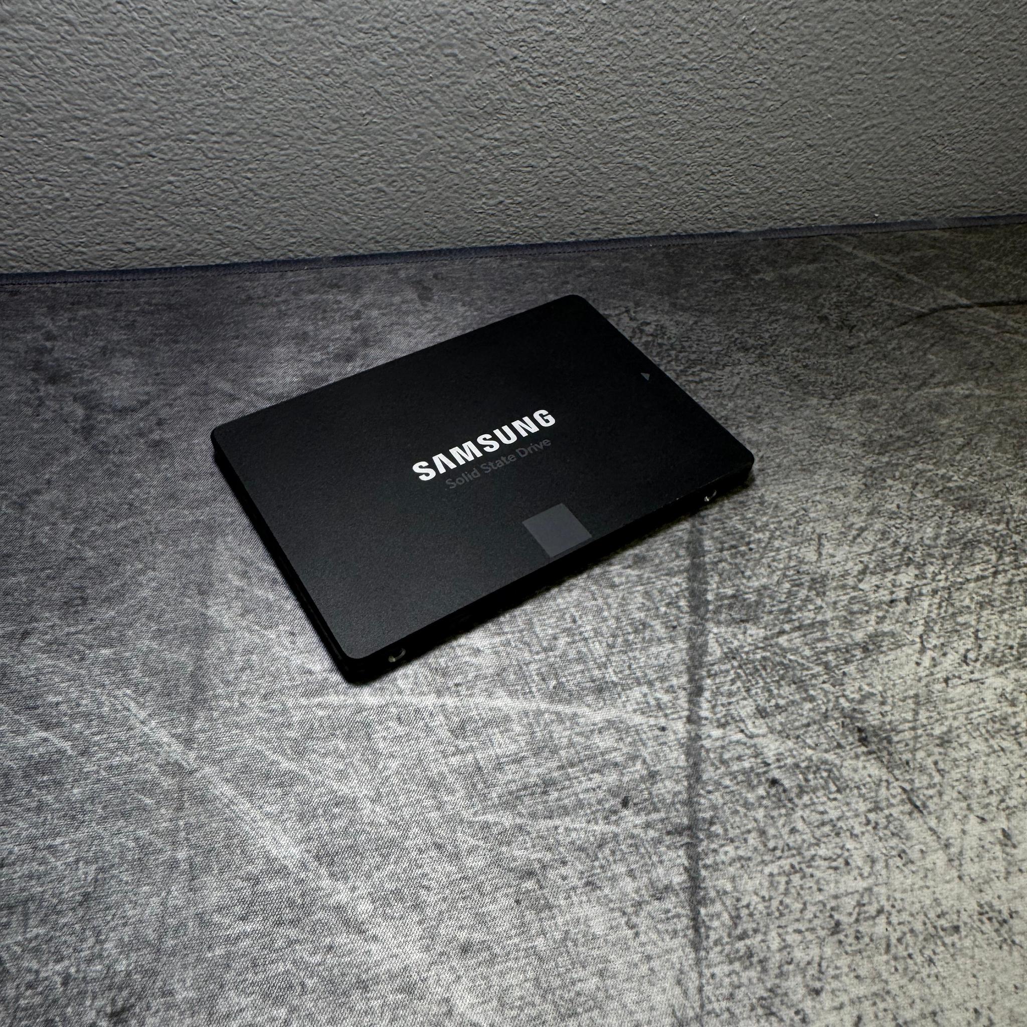 Samsung 870 EVO 2TB 2.5”