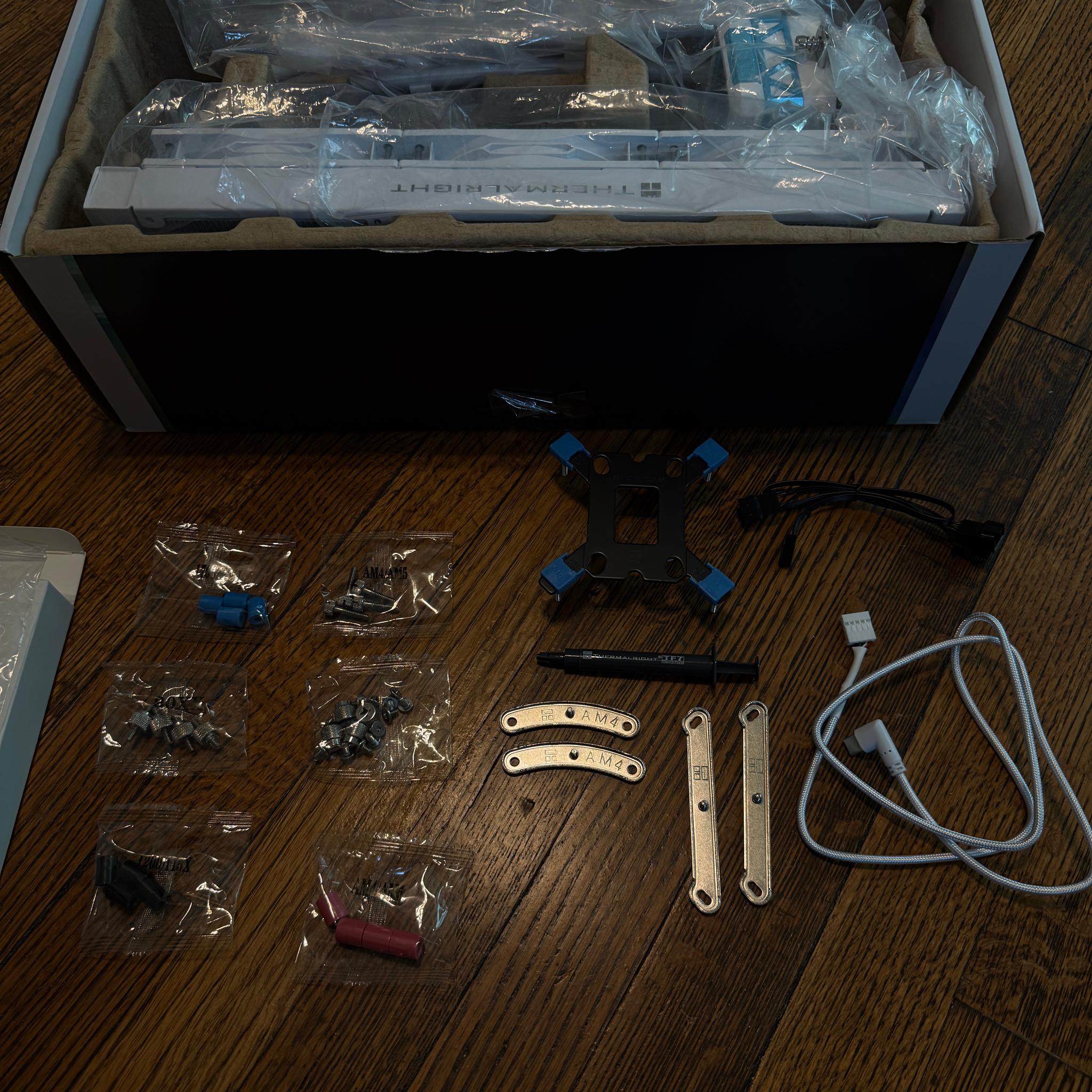 Open Box: Thermalright Frozen Warframe PRO 360 WHITE ARGB