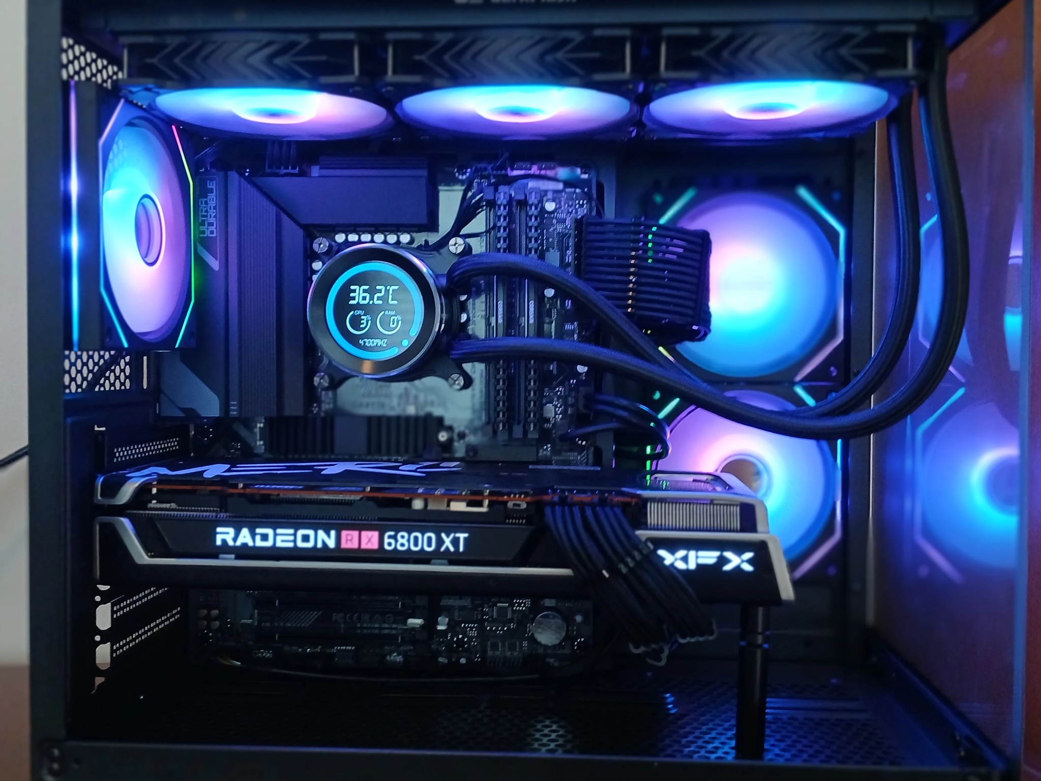 RX 6800XT 16GB | Intel i5 12600K | 32GB RAM