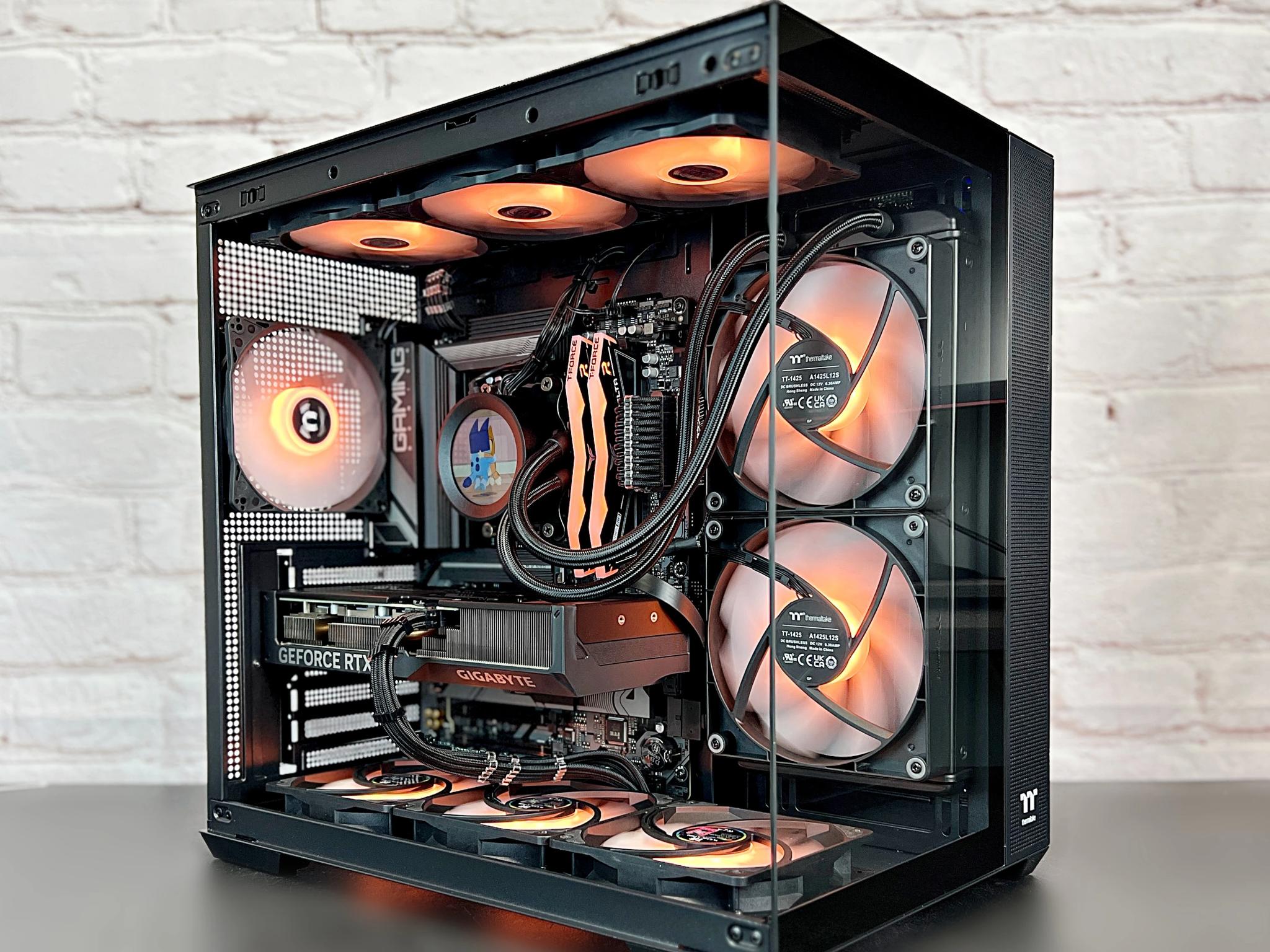 RTX 4070 Ryzen 7 7700X 32GB DDR5 2TB M.2 Win 11Pro Gaming PC