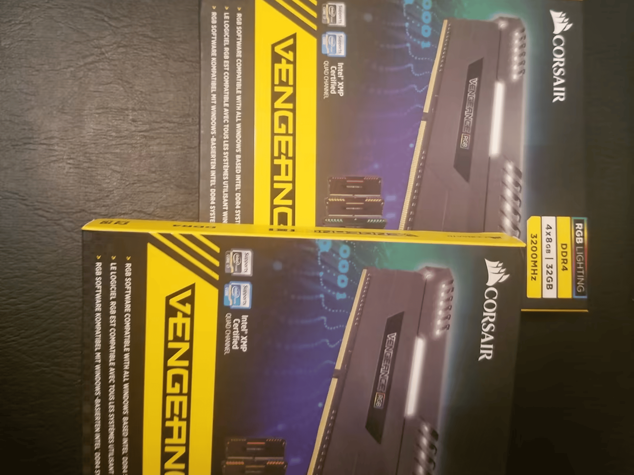 Corsair Vengeance 64 GB (8 x 8 GB) DDR4-3200 CL16 Memory