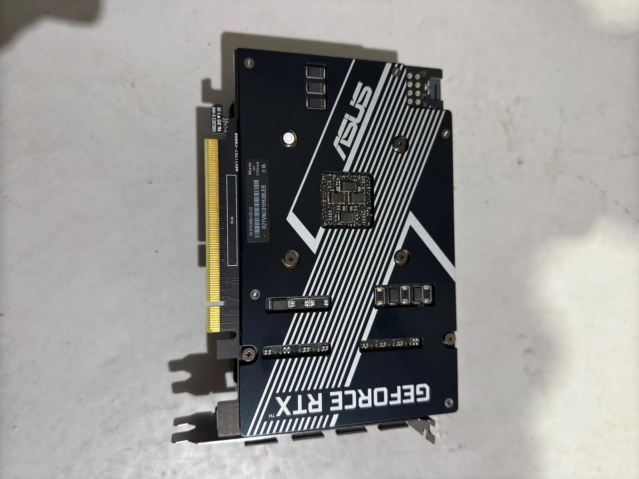 Asus Phoenix RTX 3060 V2 - 12GB Ram