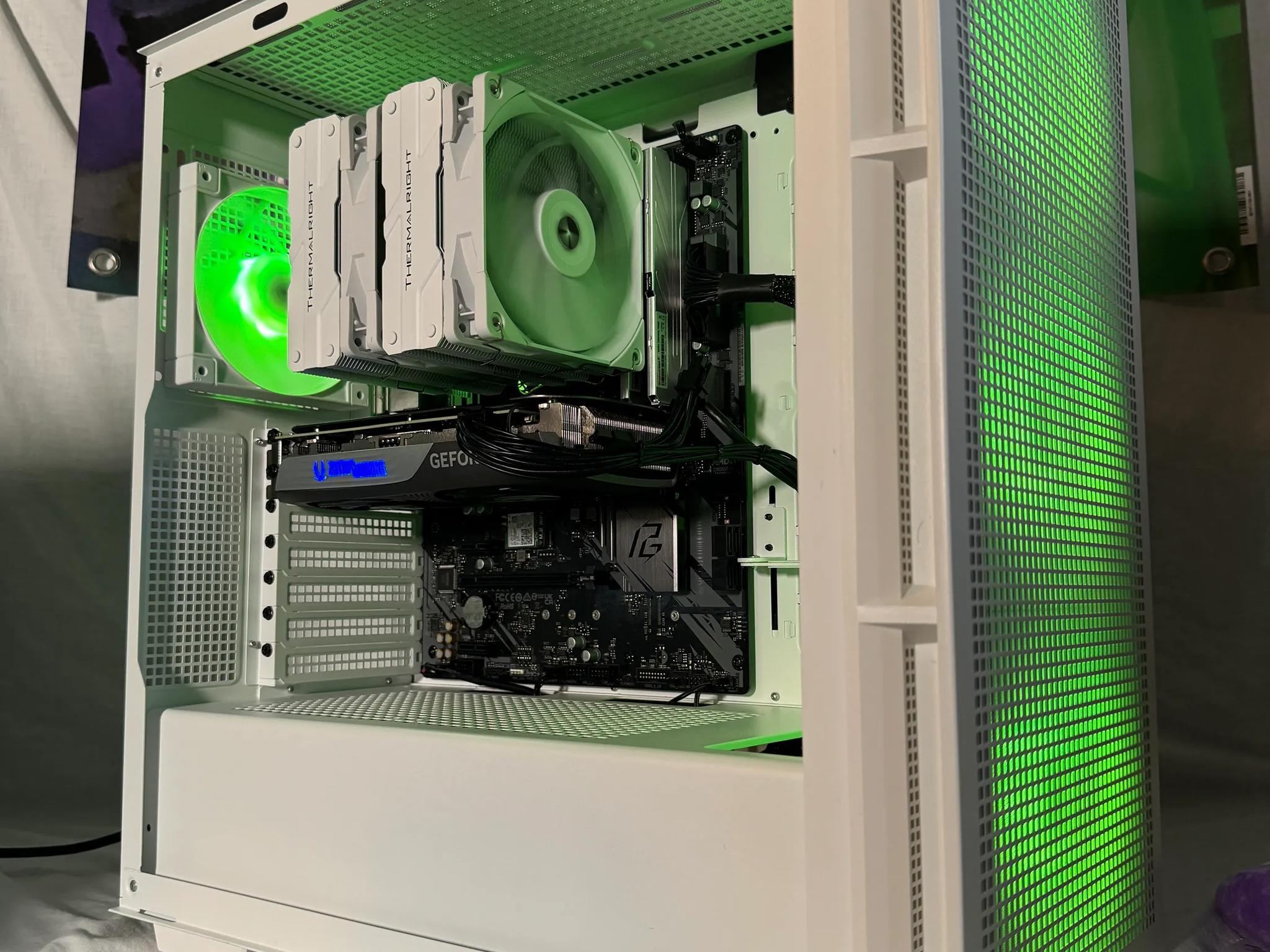 RTX 4070 | Ryzen 5800X3D | 32GB DDR4 | 1TB SSD | Gaming PC