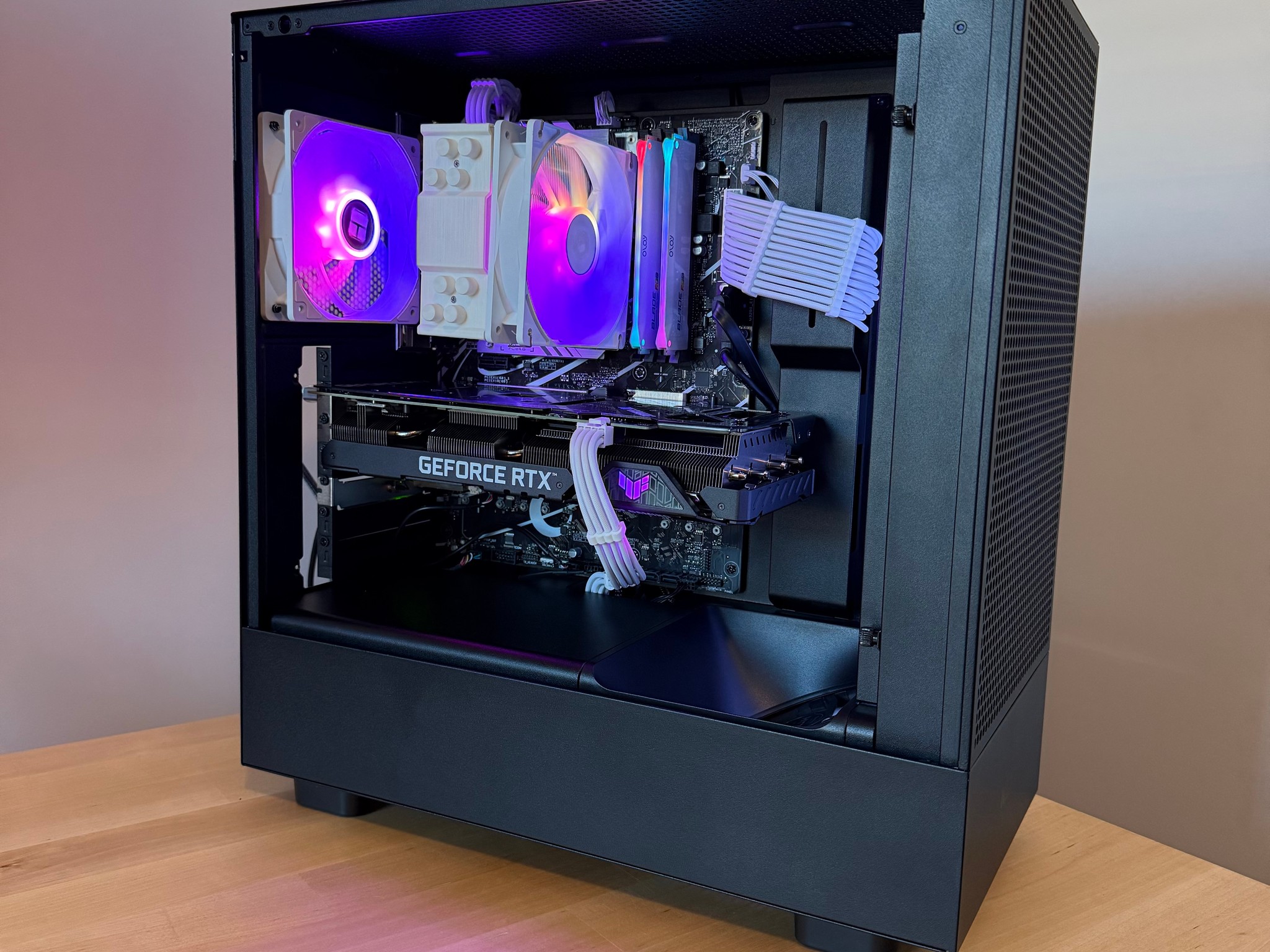 RTX 3060Ti  | I5-12600KF | 16Gb D4 | RGB