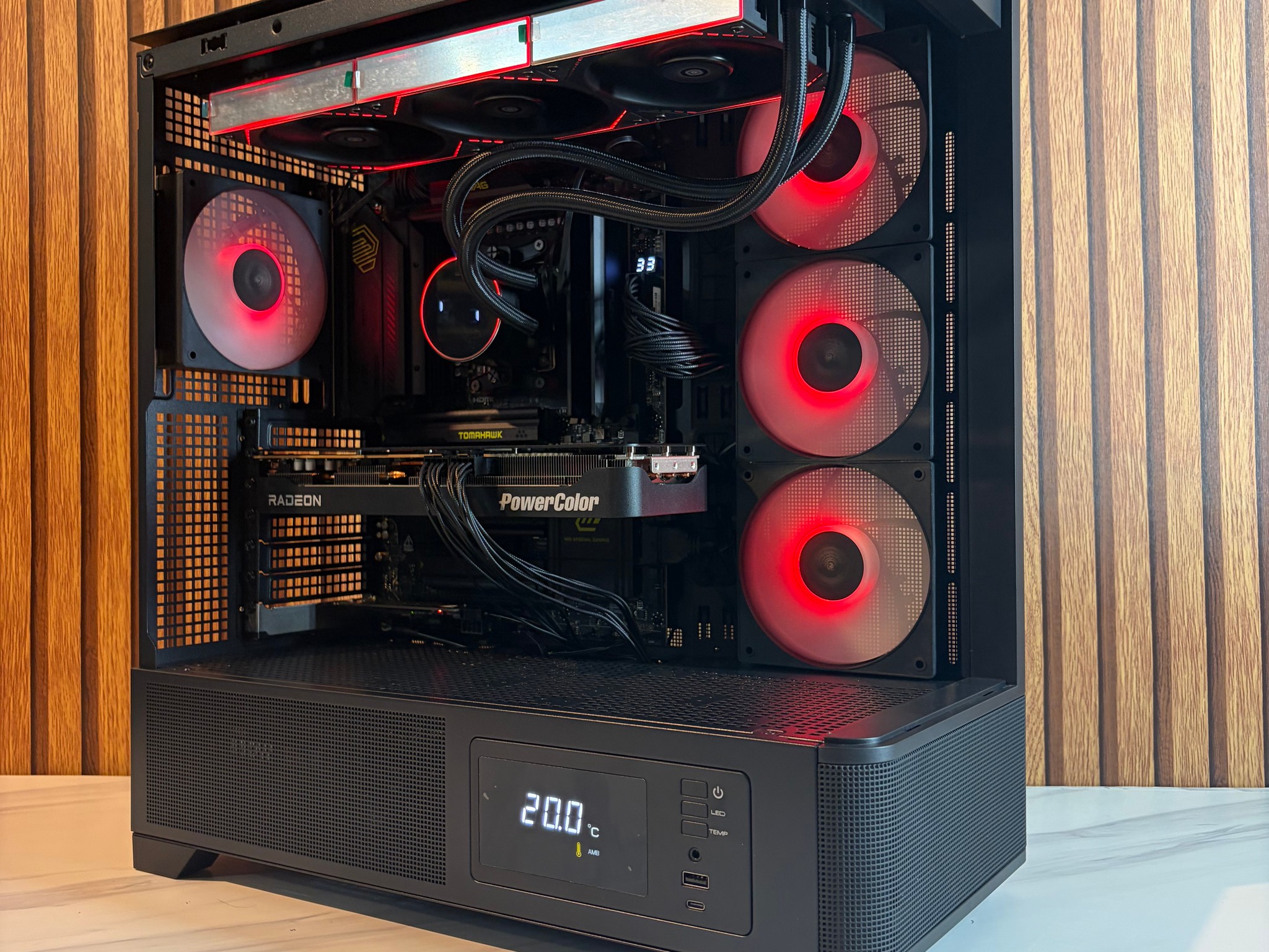 9070XT 16GB | RYZEN 7 9800X3D | 32GB DDR5 | 1TB SSD | 750W | 360MM AIO | X870E