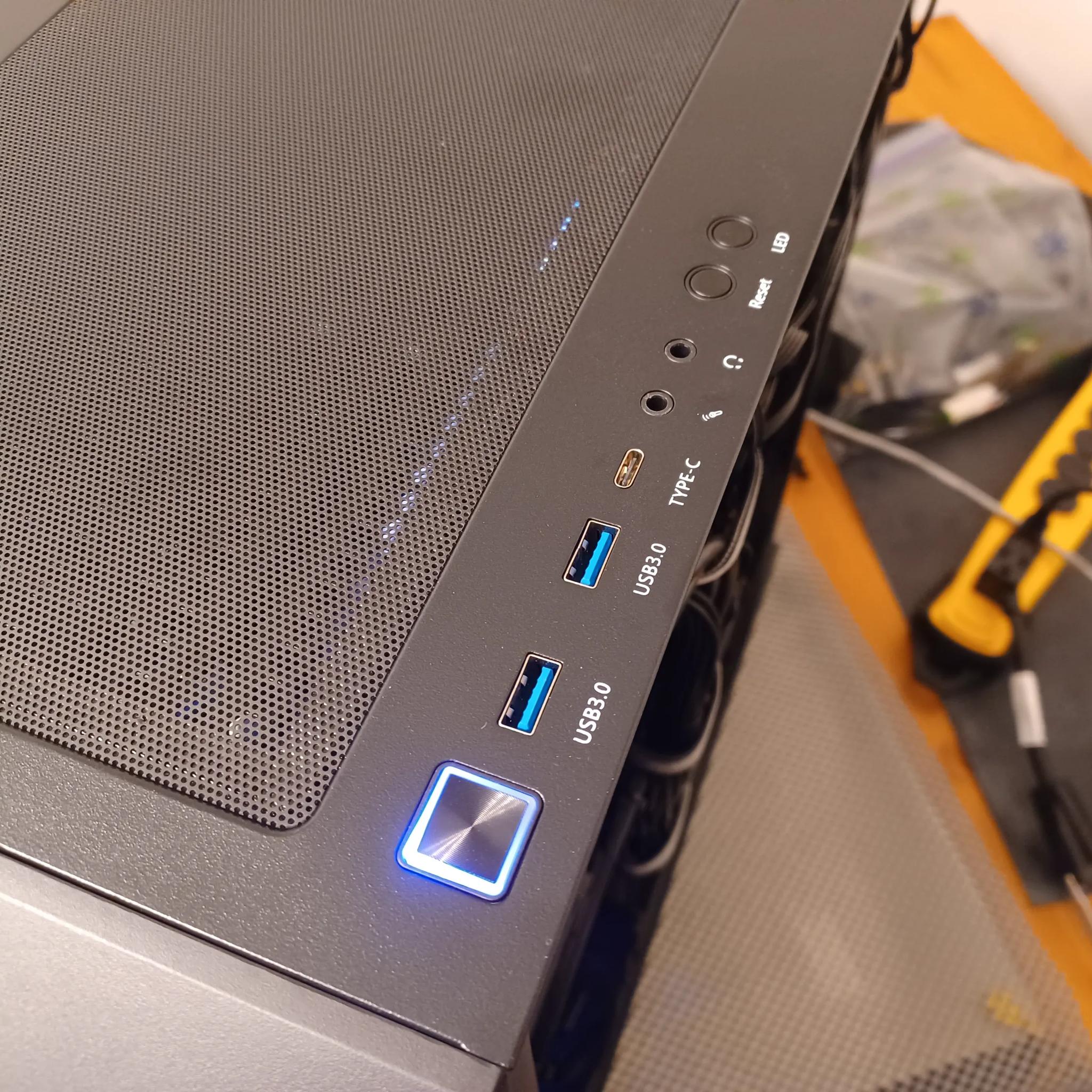 [model012unit1] 4K Gaming Mid-Tower (RTX 4080 Super + Ryzen 7 7800X3D + 64GB DDR5)