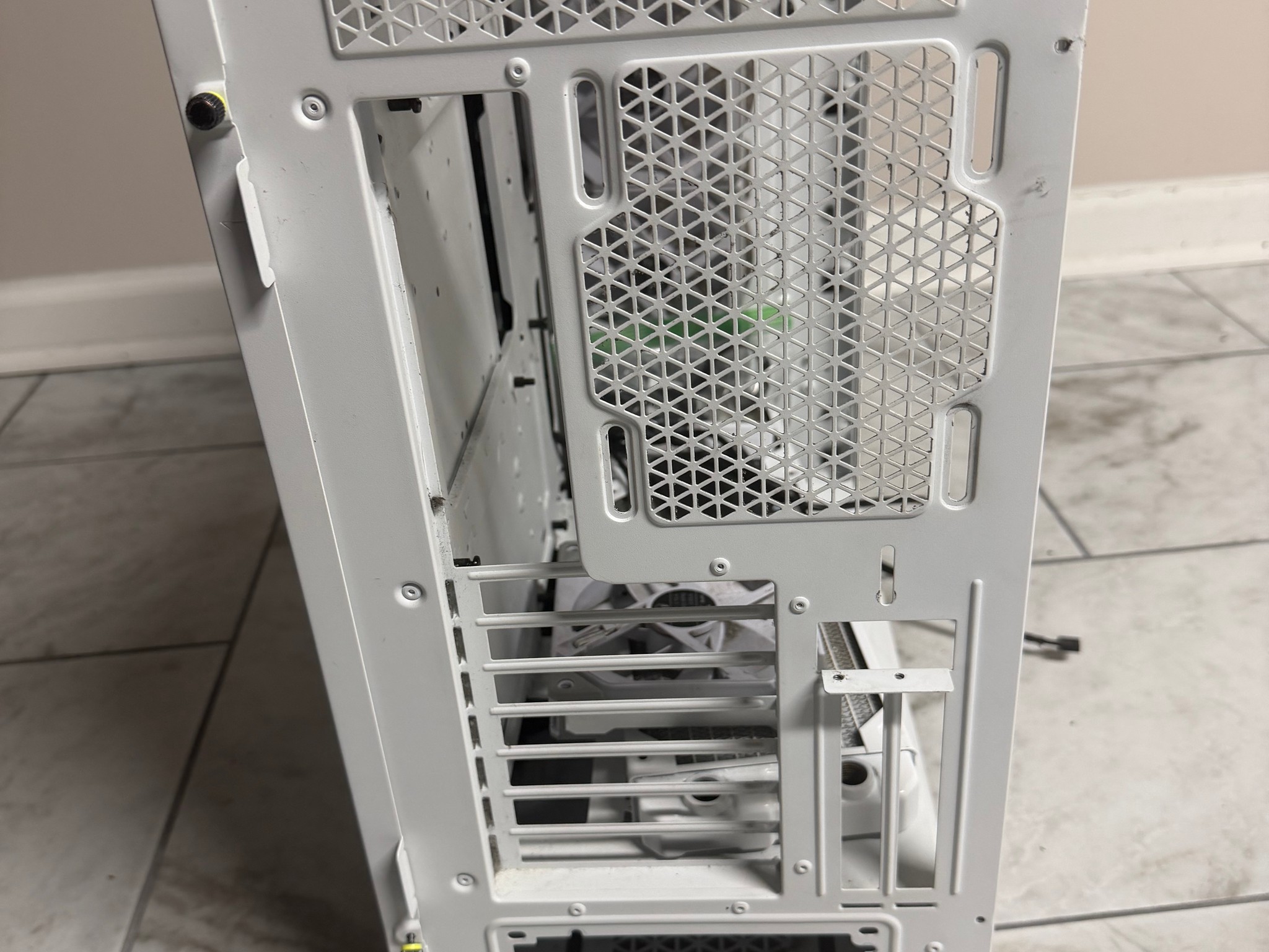Lian Li LANCOOL 205 Mesh White No Tempered Glass