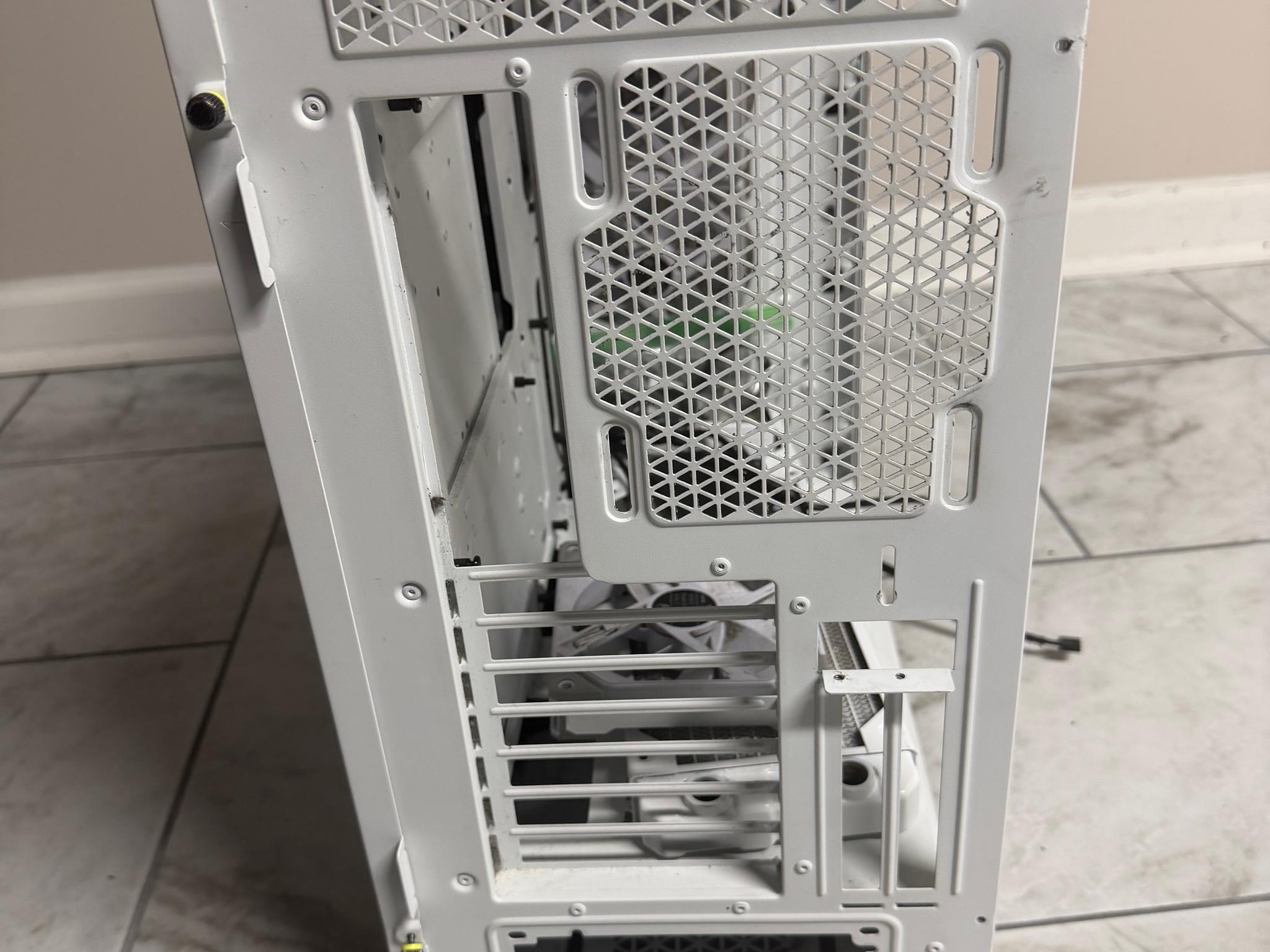 Corsair iCUE 4000D RGB Airflow QL Edition (White - Tempered Glass) - Image 5