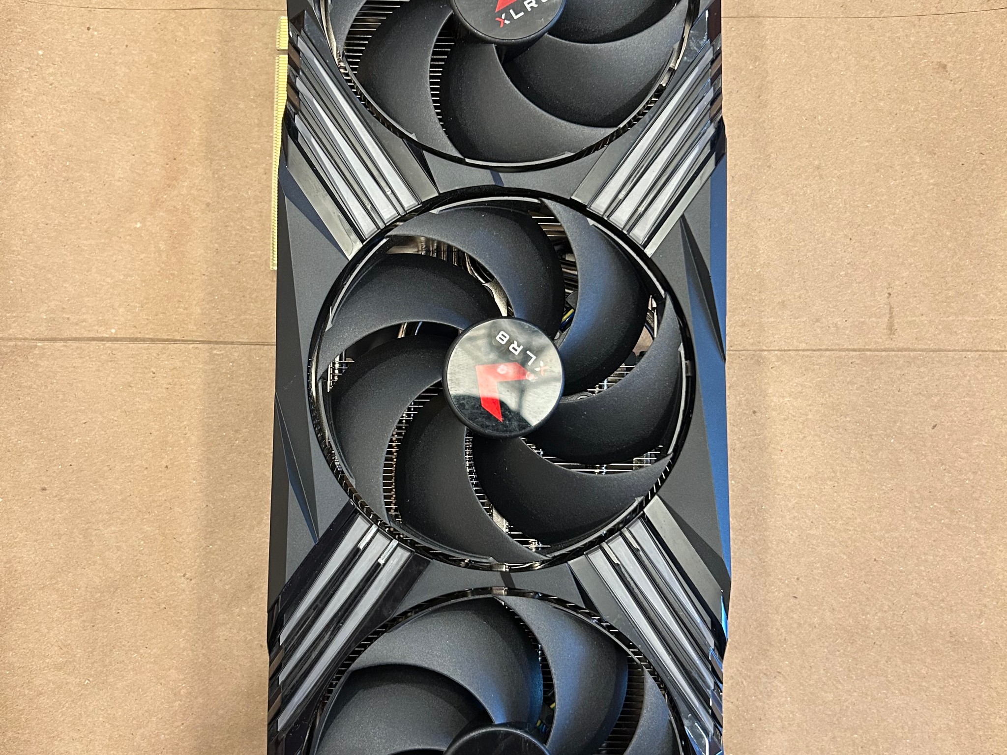 PNY XLR8 Gaming VERTO EPIC-X RGB OC